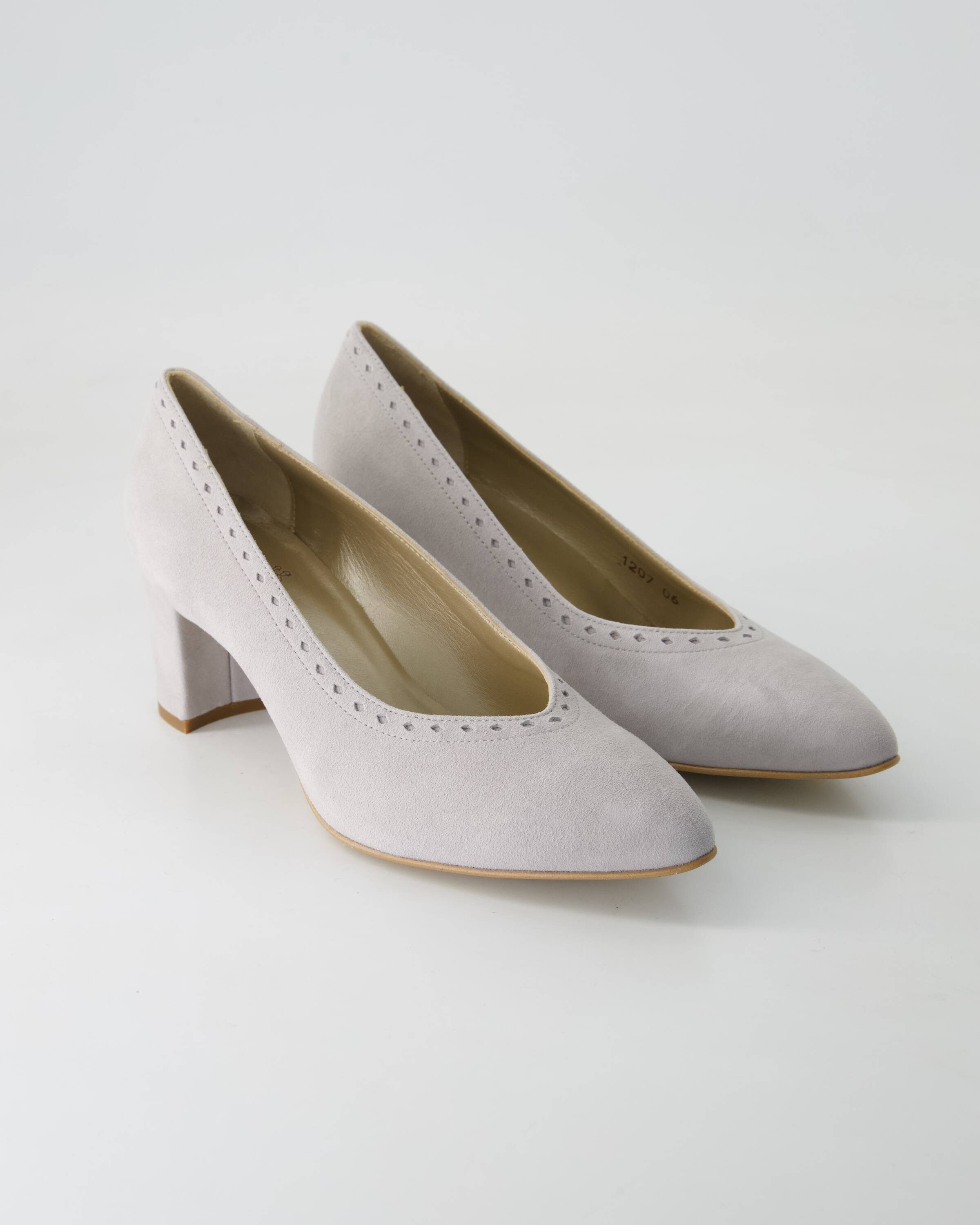 dirndl + bua 1207 Pumps Obermaterial: Leder