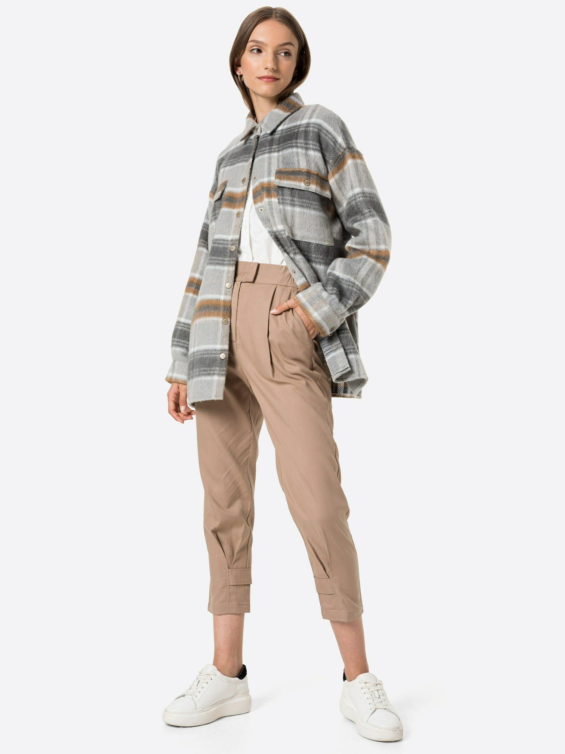 sisley Bundfaltenhose (1-tlg) Falten