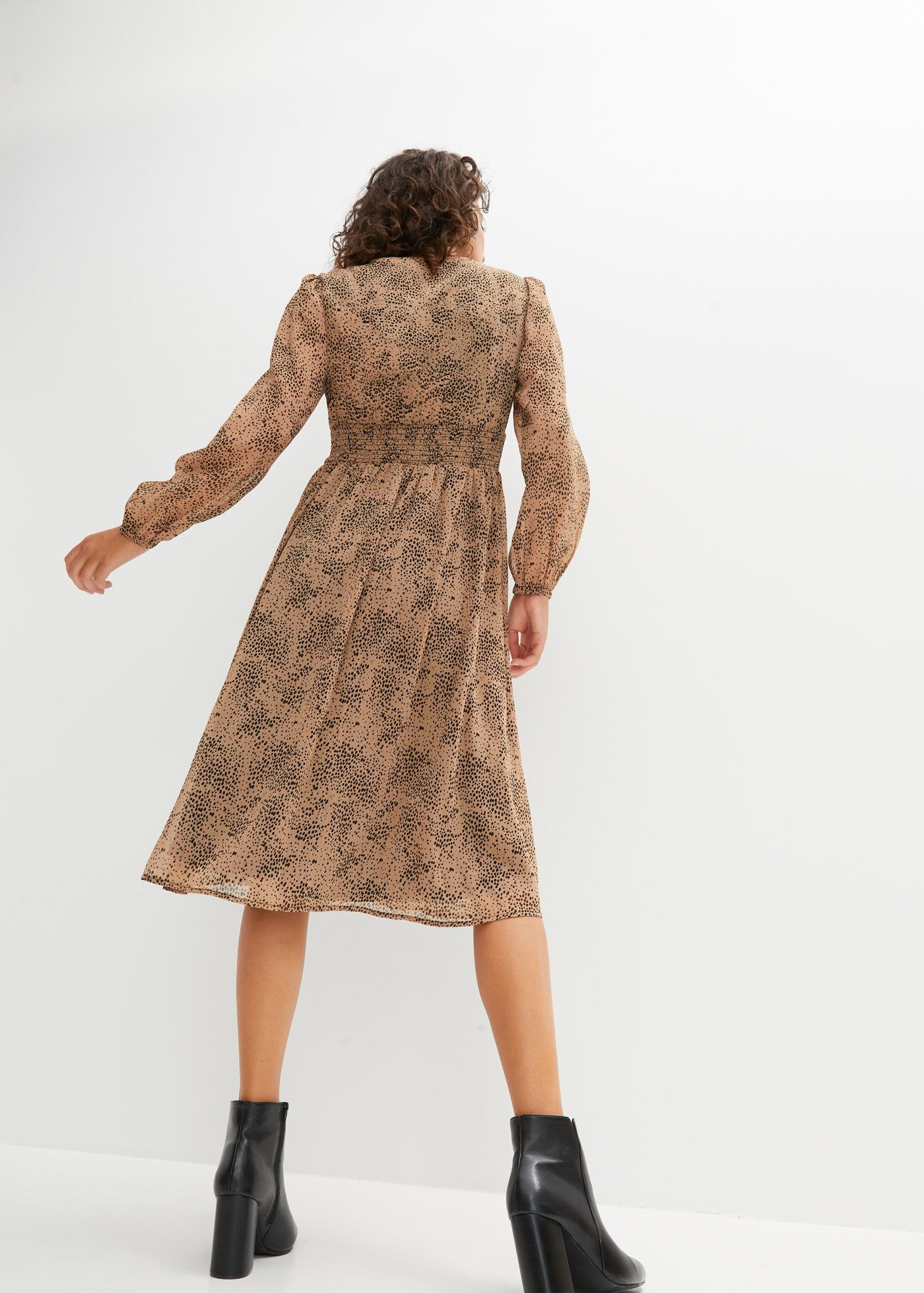 bonprix Chiffonkleid für femininen Look, aus Polyester, figurumspielende Passform