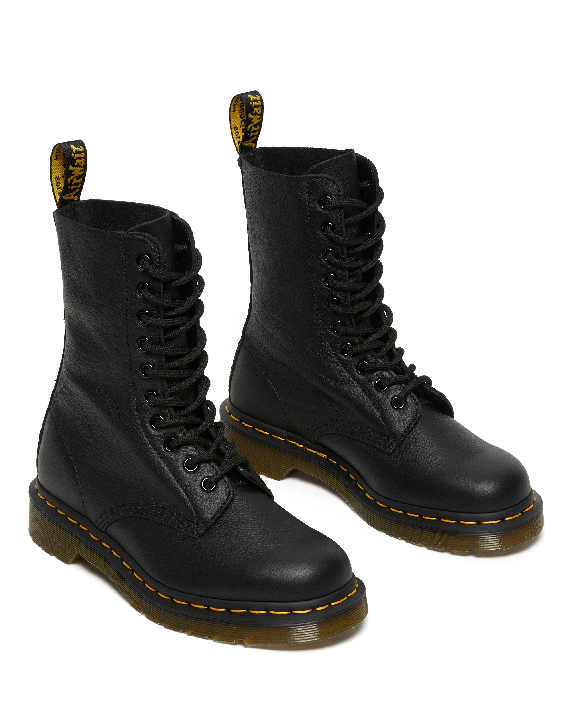 DR. MARTENS 1490 Virginia Stiefel 20-Loch Schnürboots mit logobedruckter Anziehlasche