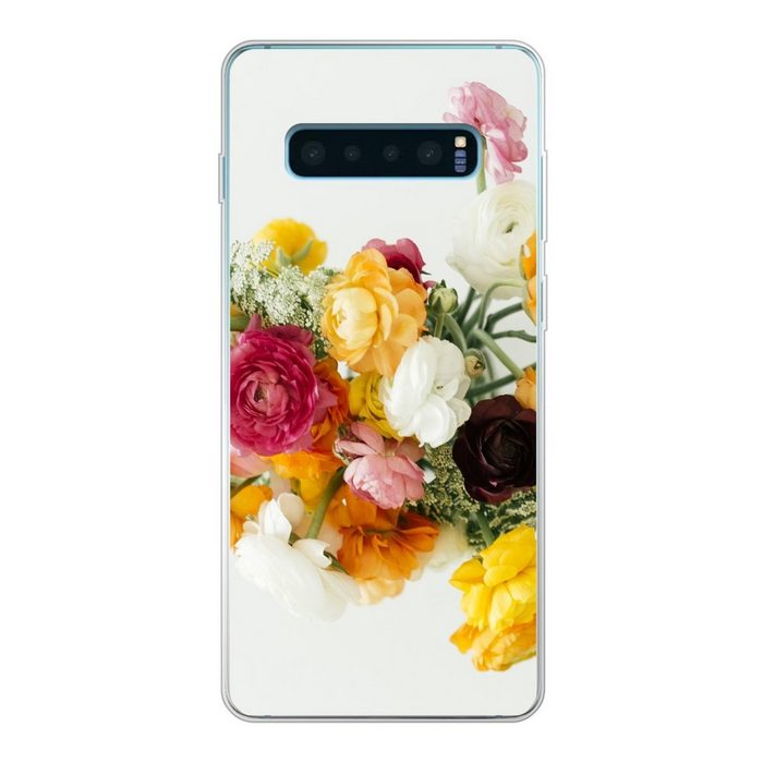MuchoWow Handyhülle Blumenstrauß aus bunten Butterblumen auf einem hellen Hintergrund Phone Case Handyhülle Samsung Galaxy S10+ Silikon Schutzhülle