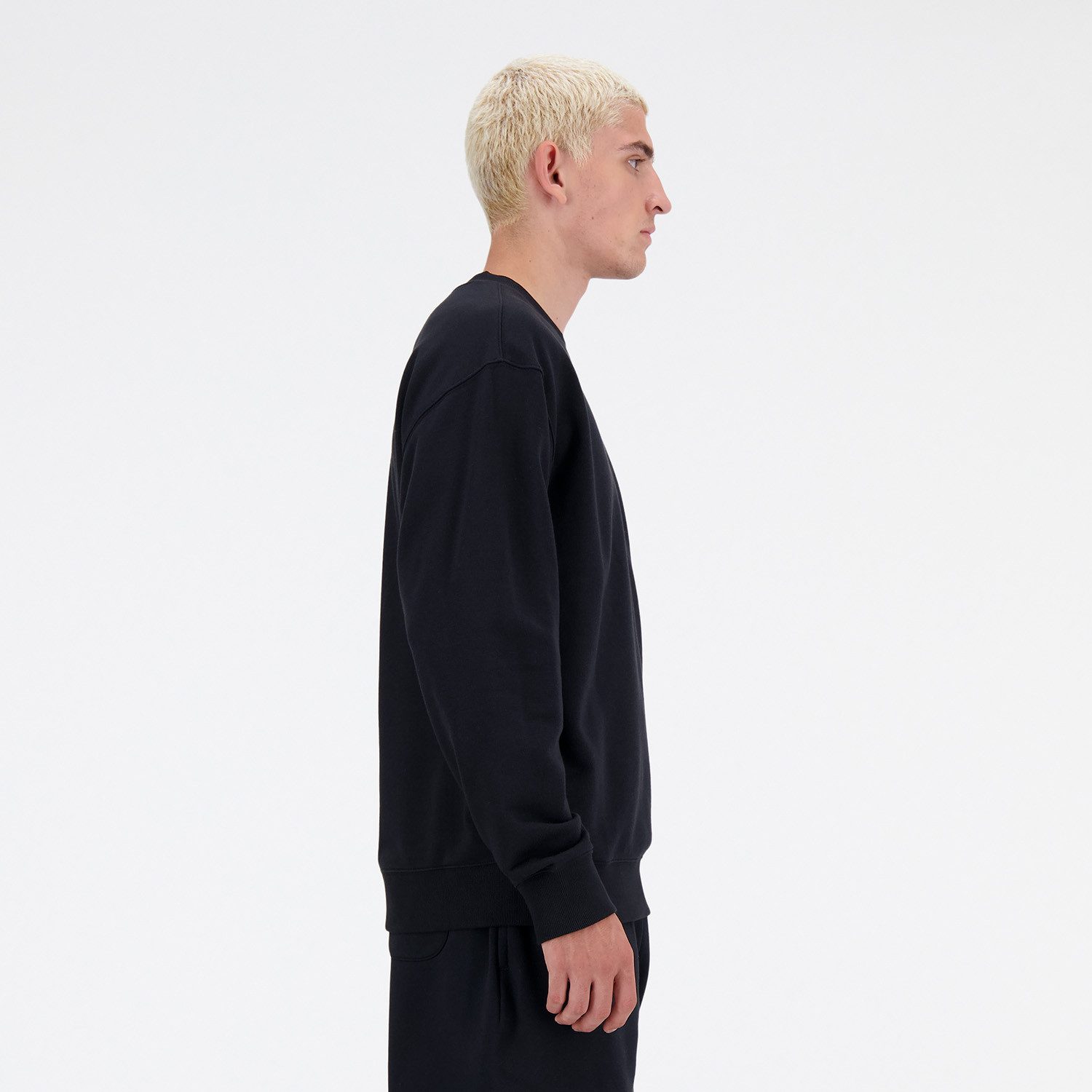 New Balance Sweatshirt SPORT ESSENTIALS FRENCH TERRY CREW mit Rundhalsausschnitt, entspannte Passform