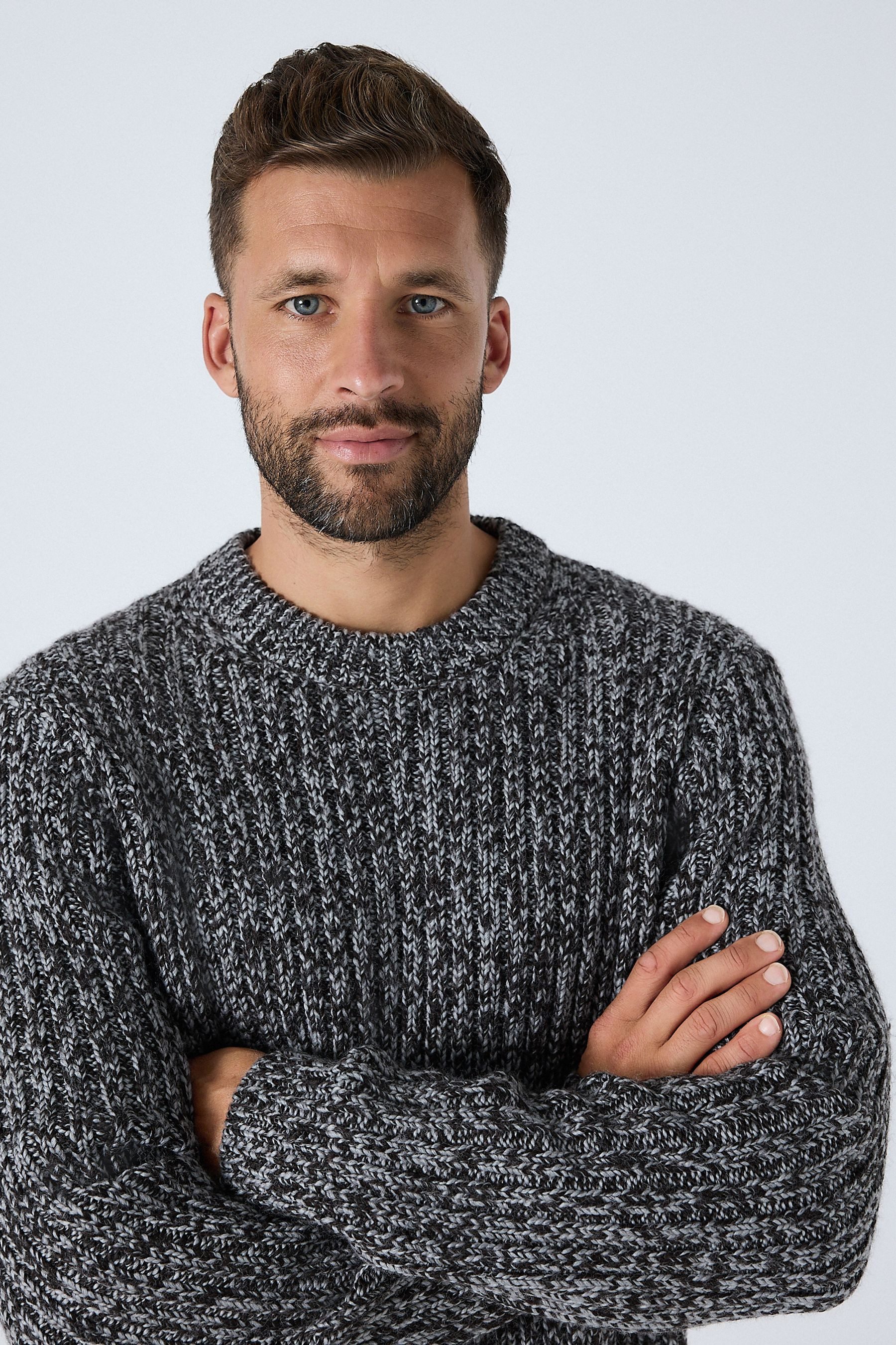 Next Rundhalspullover Regular Fit Rundhals-Strickpullover, Drehdetail (1-tlg)