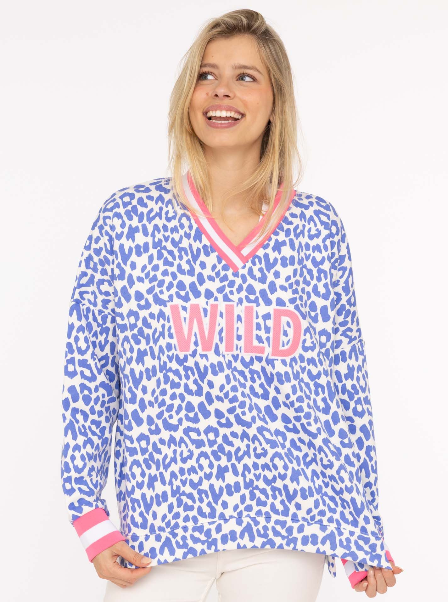 Zwillingsherz Sweatshirt "Leo Pastell" mit V-Ausschnitt, gestreiften Bündch günstig online kaufen