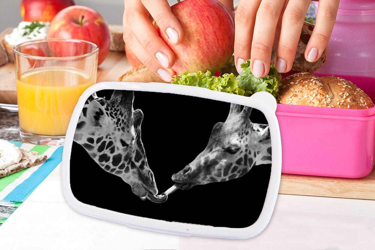 Porträt, MuchoWow Kunststoff, Kinder, Tiere - - - Brotdose für Lunchbox Kunststoff Giraffe Schwarz - Erwachsene, Weiß Snackbox, (2-tlg), rosa Mädchen, Brotbox