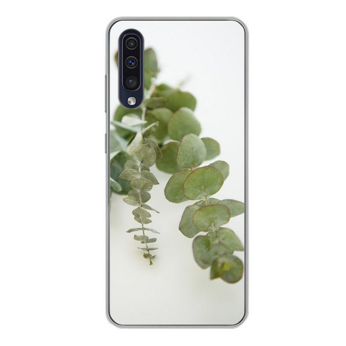 MuchoWow Handyhülle Grüne Eukalyptusblätter auf weißem Hintergrund Handyhülle Samsung Galaxy A50 Smartphone-Bumper Print Handy