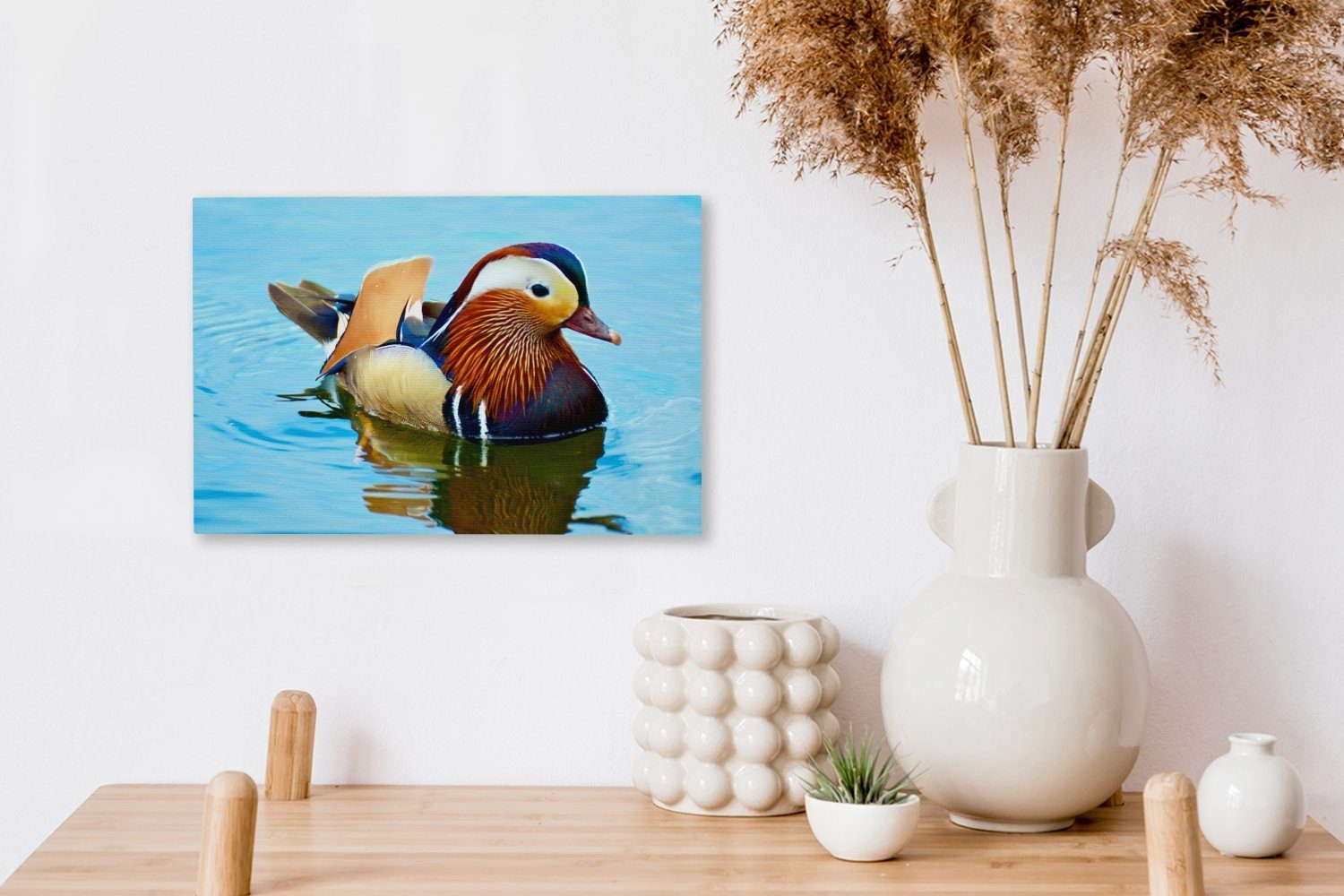 30x20 Wandbild (1 Leinwandbilder, blauem OneMillionCanvasses® cm Mandarin-Ente Aufhängefertig, Wasser, St), Leinwandbild in Wanddeko,