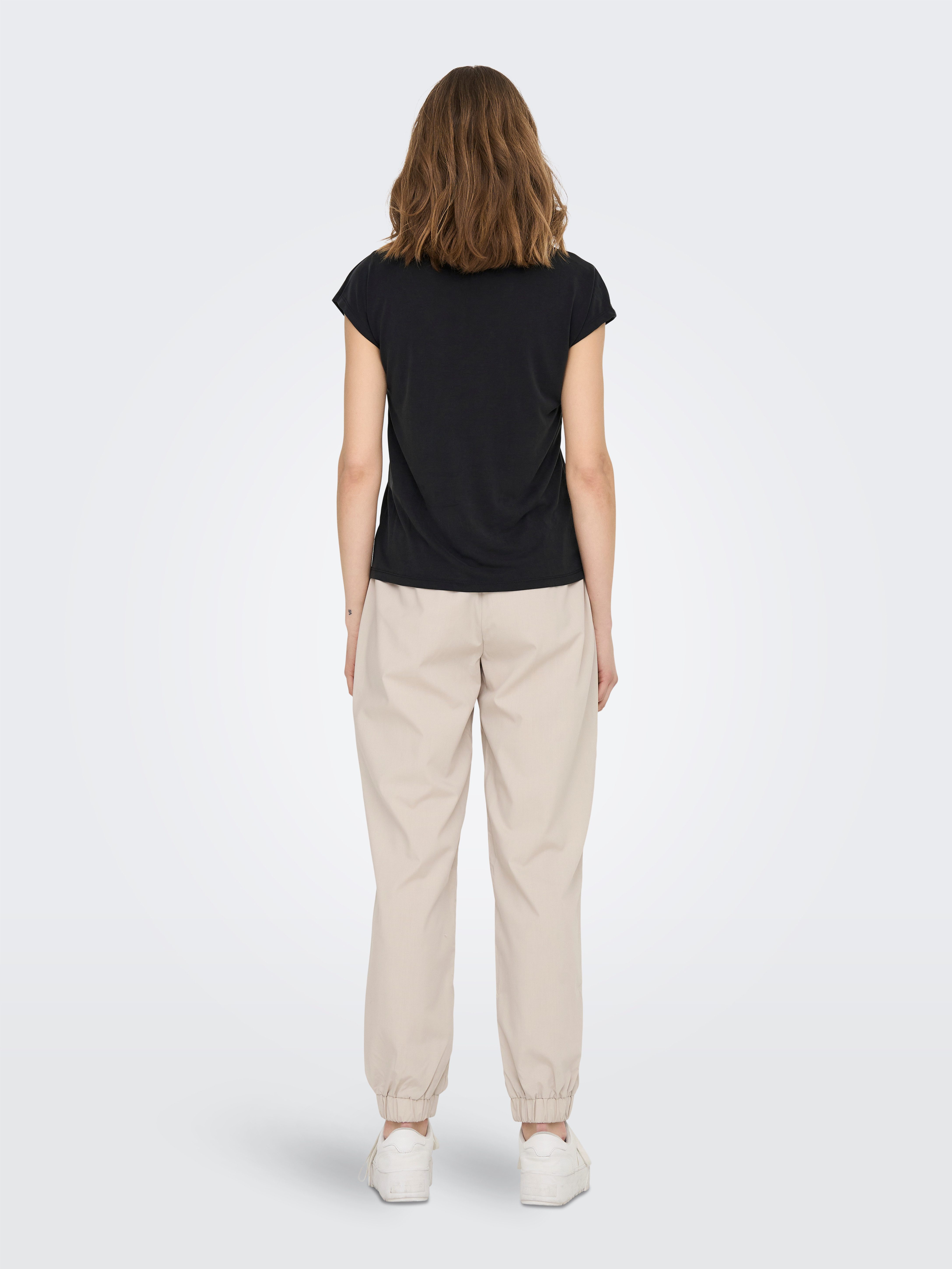 ONLY V-Shirt ONLFREE S/S MOD.V-NECK TOP JRS NOOS