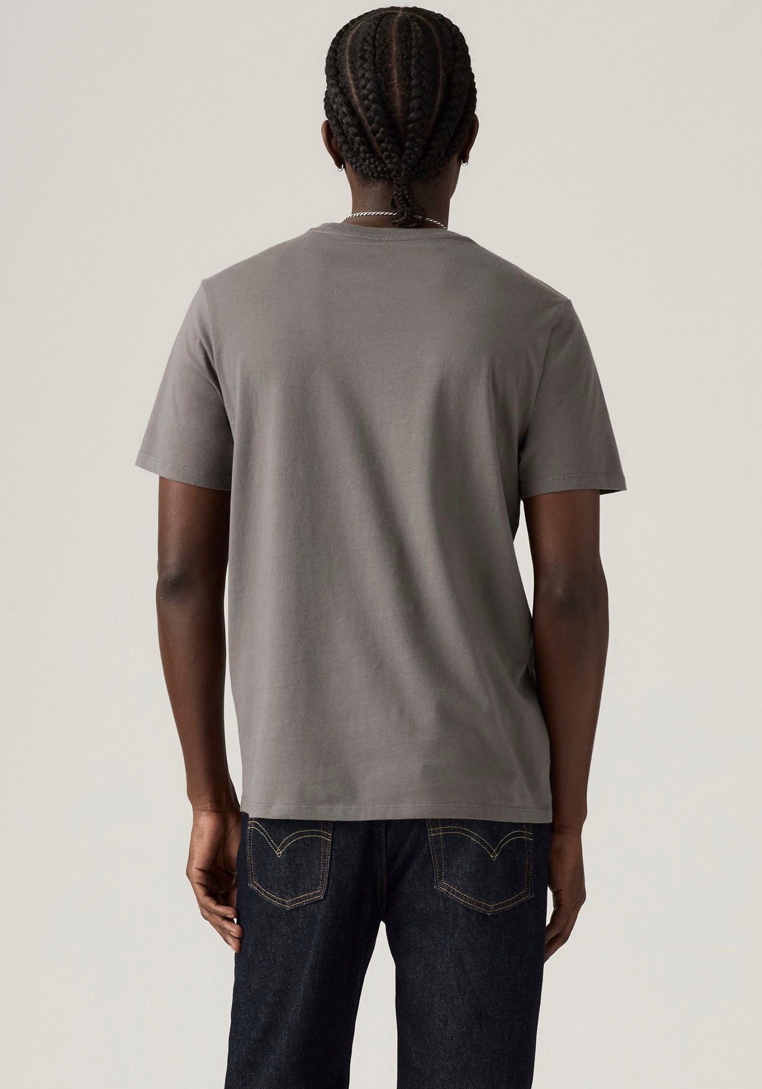 Levi's® T-Shirt CLASSIC POCKET TEE mit aufgesetzter Brusttasche