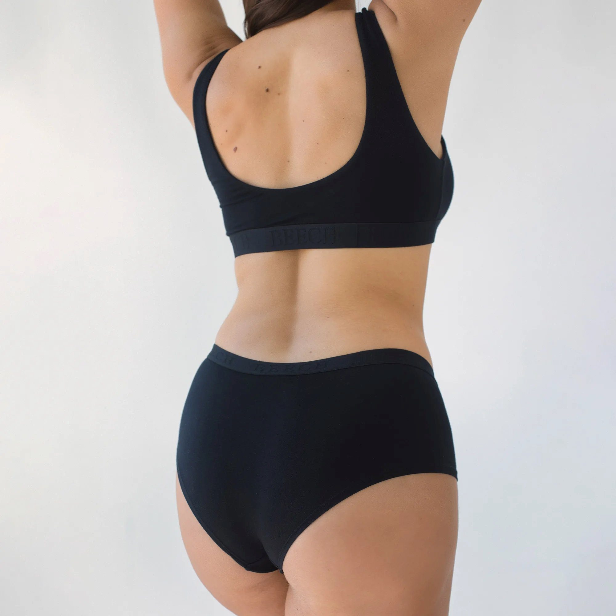 BEECH Loungewear Hipster Cheeky Brief Damen Schlüpfer Slip aus Buchenholzfasern Modal, Komfortbund mit Logo, weich und atmungsaktiv