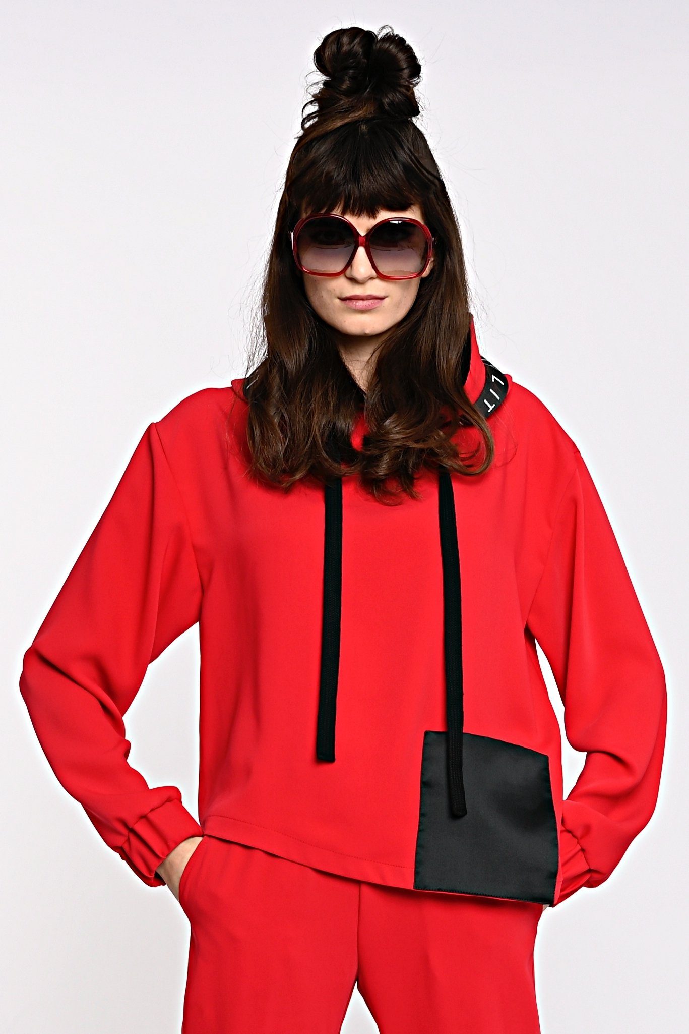ILAY Lit Hoodie Dawn Hoodie mit Seidenkapuze