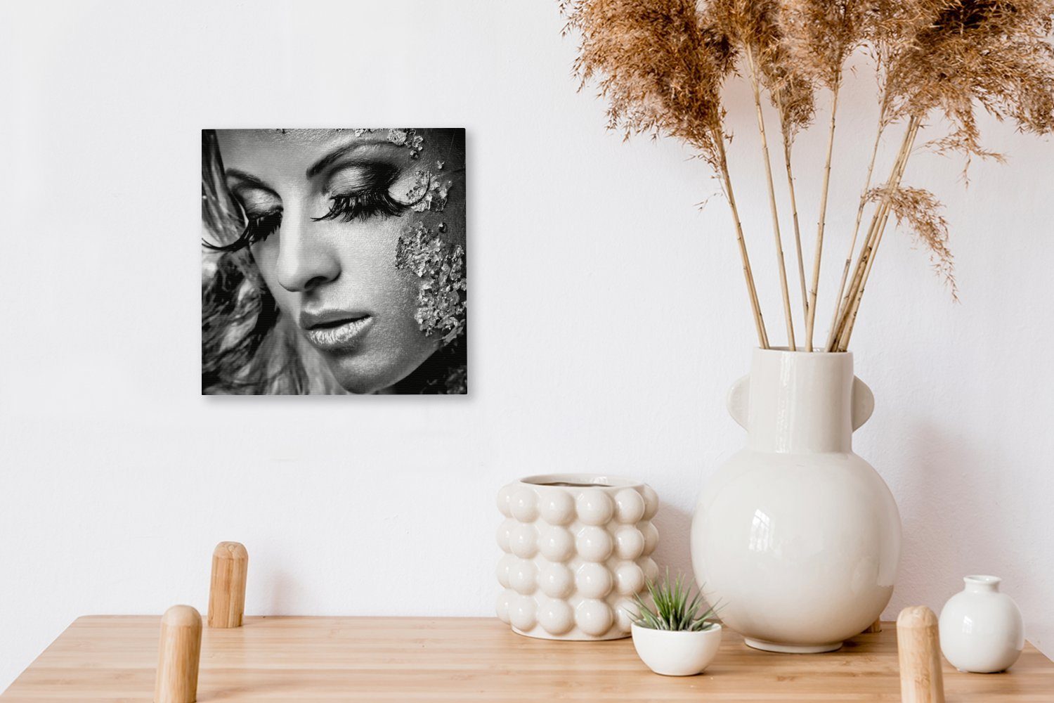 Wohnzimmer Bilder - Gold OneMillionCanvasses® St), Schlafzimmer Leinwand Schwarz weiß, für und Leinwandbild Frau - (1 Wimpern -