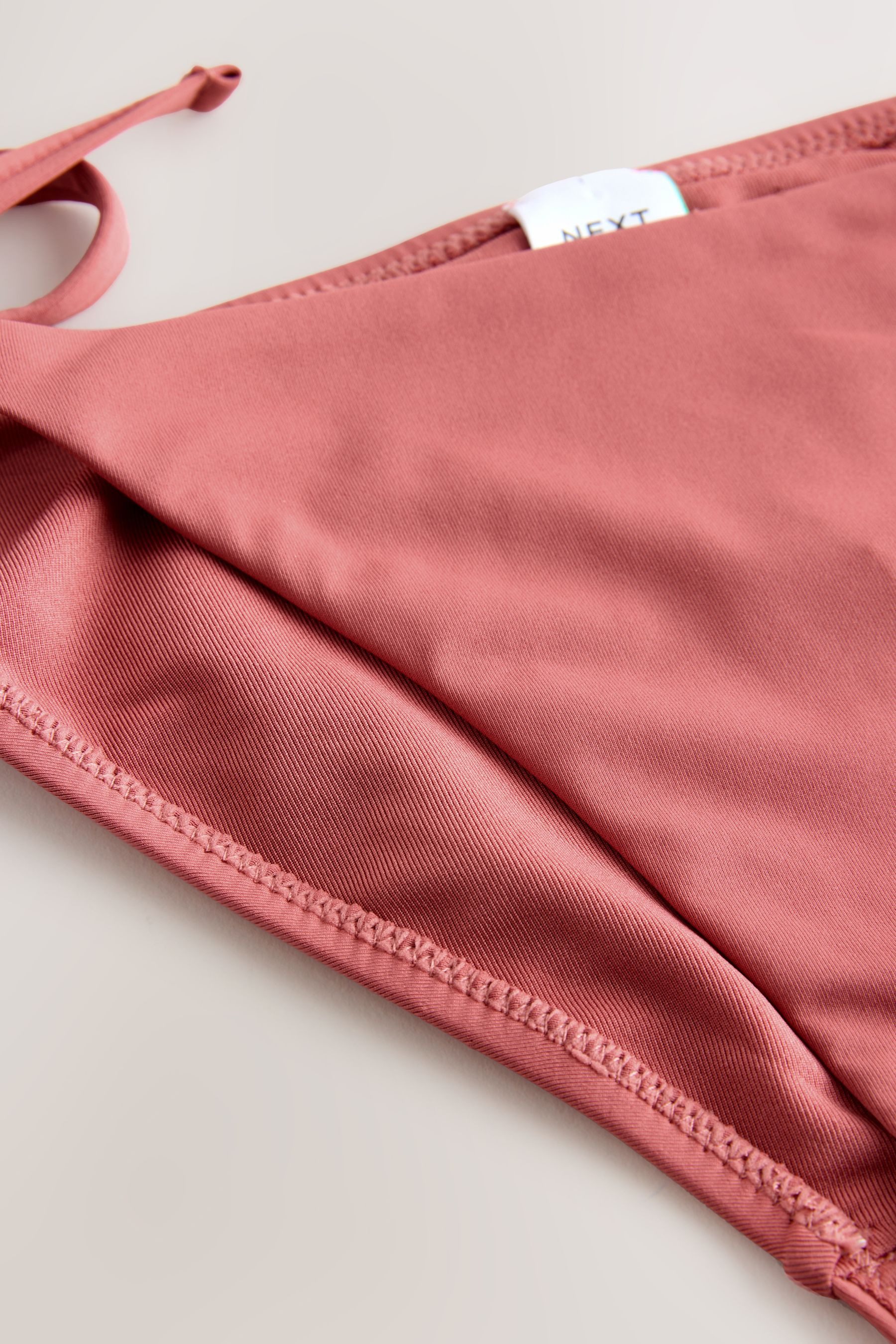 Next Bikini-Hose Seitlich gebundene Bikinihose (1-St) günstig online kaufen