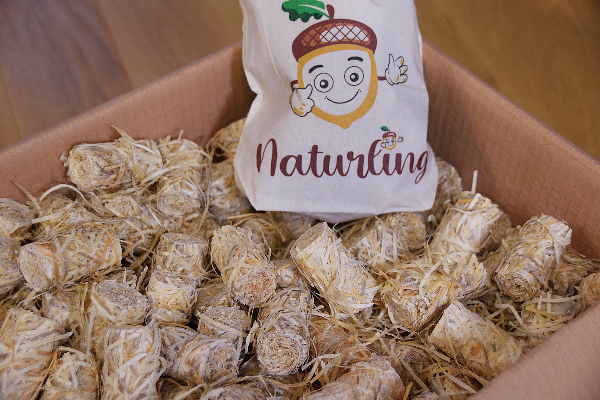 naturling Grillanzünder Holzwolle Anzünder gewachst 10kg - ca. 800 Stück, (Großgebinde, 800-St), mit Vorratsbeutel