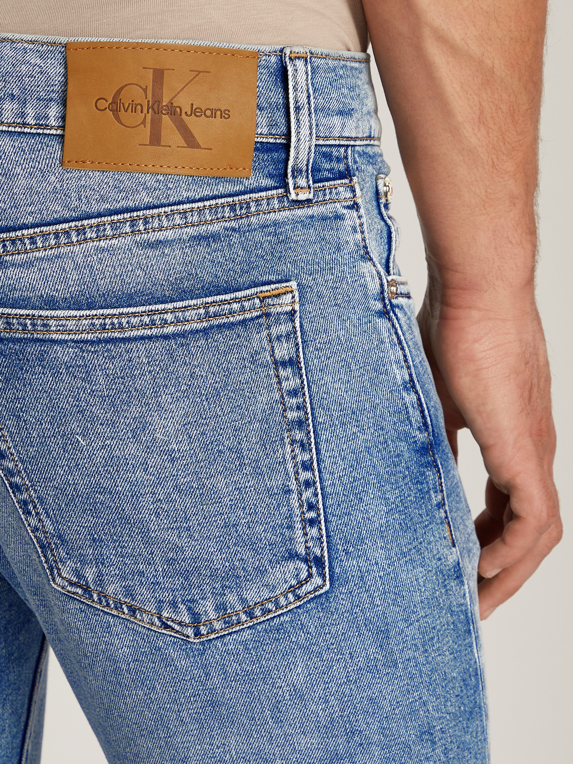 Calvin Klein Jeans Slim-fit-Jeans SLIM TAPER Coinpocket, Logostickerei