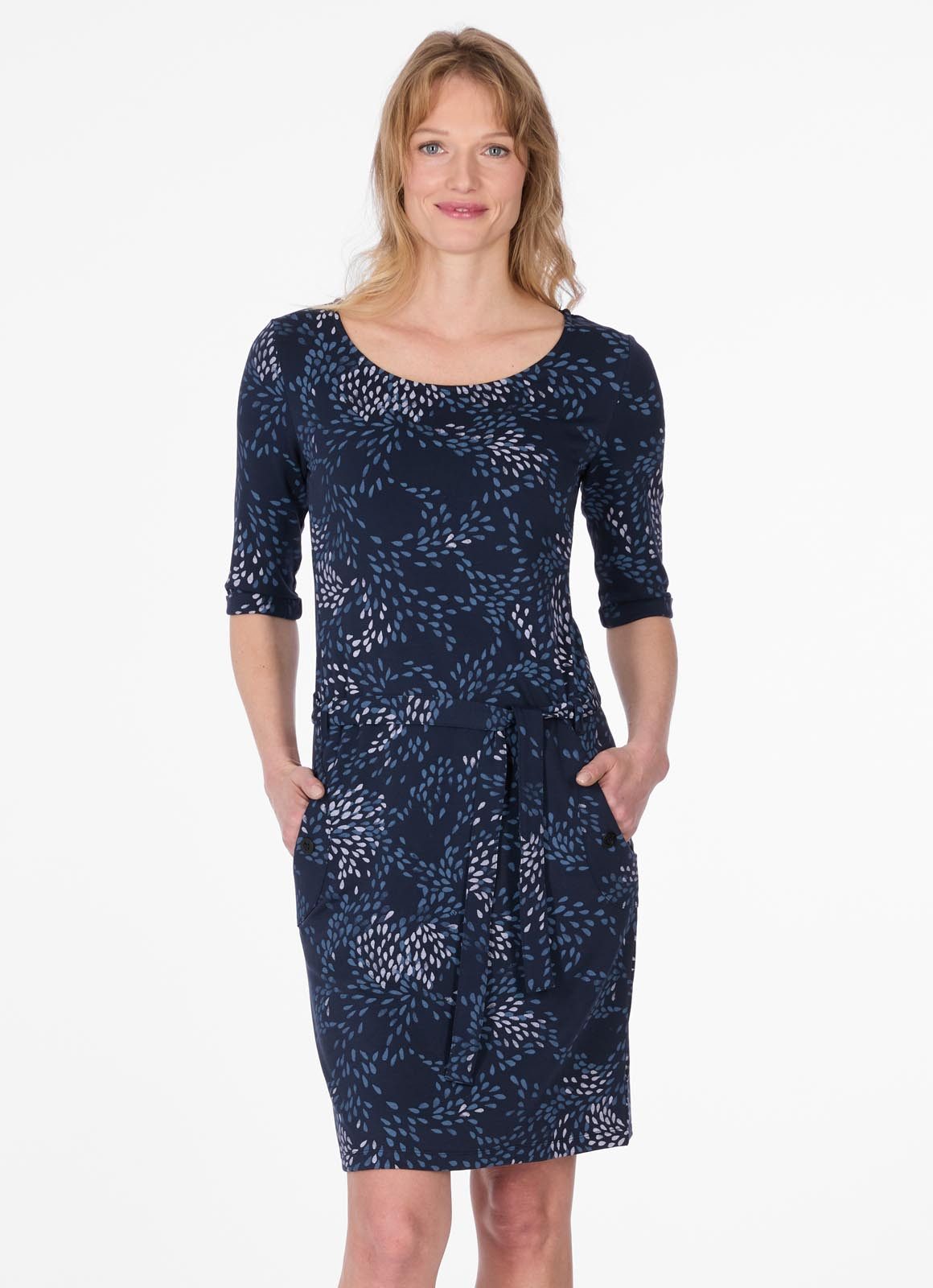 Ragwear Sweatkleid KENISHA PRINT B unbrushed, im Basic-Fit mit 3/4-Arm, Bindeband und allover Print
