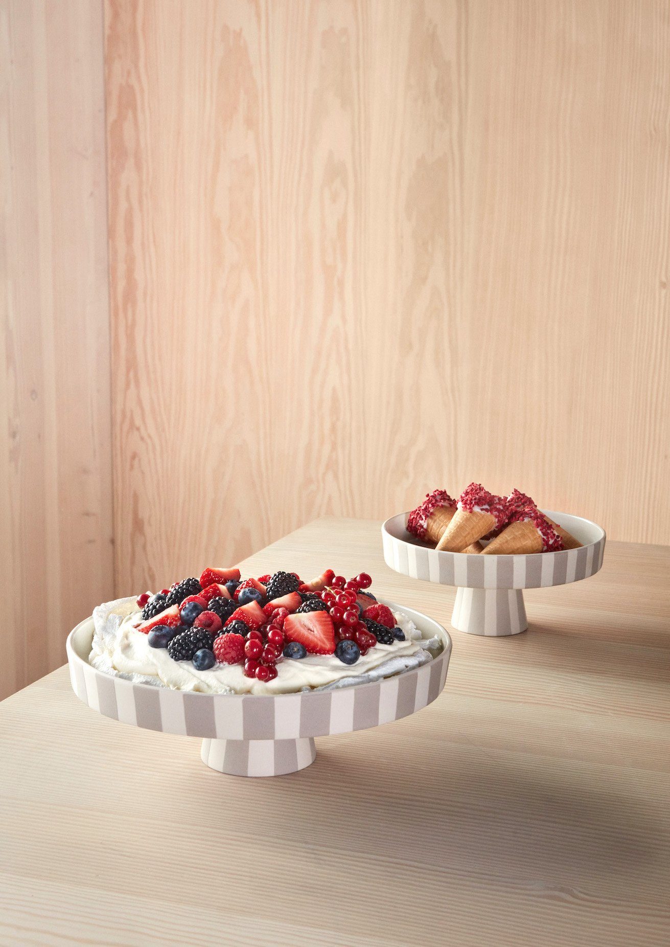 Grau-Weiss-Gestreift rundes von / Tablett Gemüse OYOY (Tortenplatte), / Toppu Small Dekoschale Kuchen Obst Tray zum präsentieren