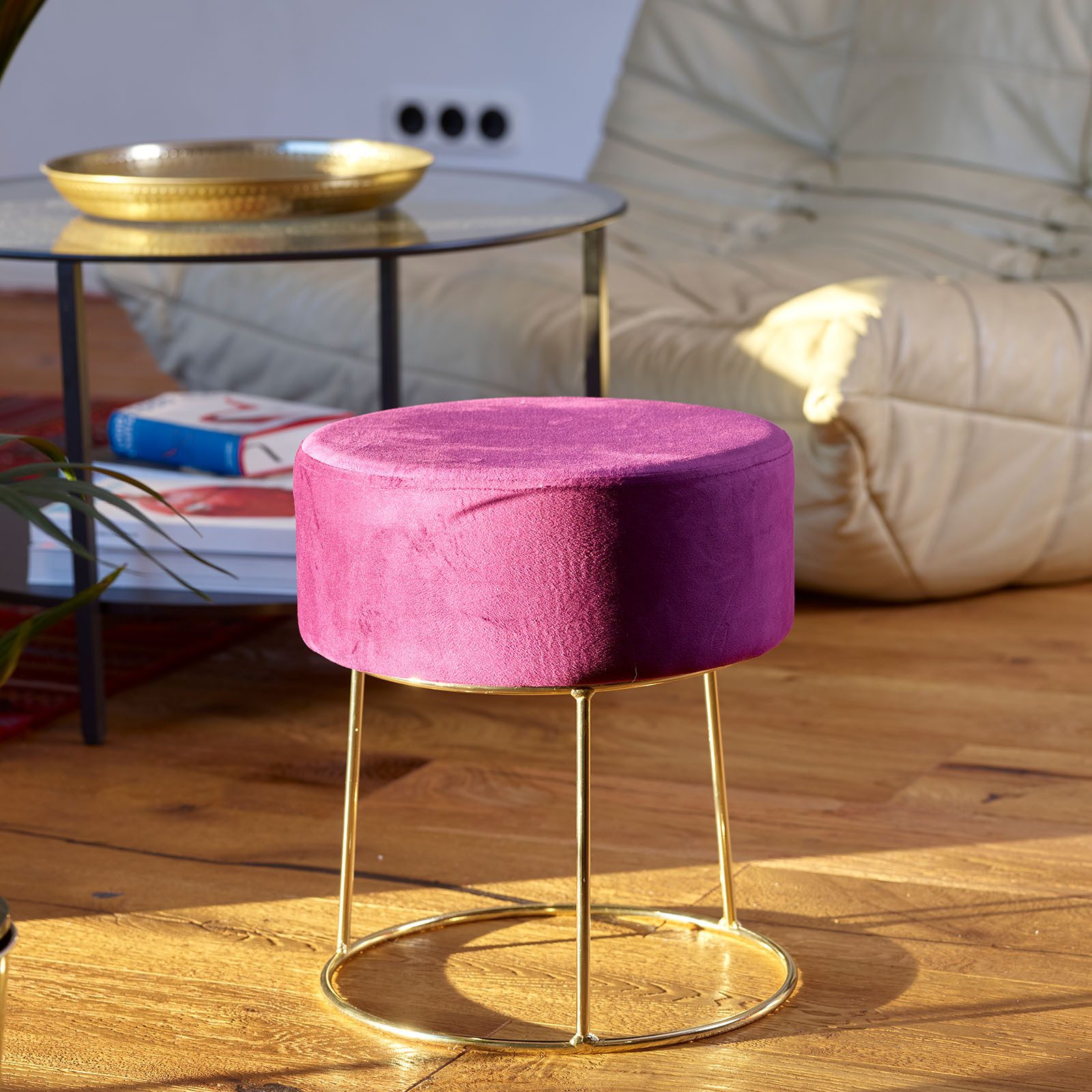 ECHTWERK Sitzwürfel Sitzhocker Marylin mit Samtbezug, Schminkhocker mit Metallbeinen in gold, Fußhocker bis 150 kg belastbar