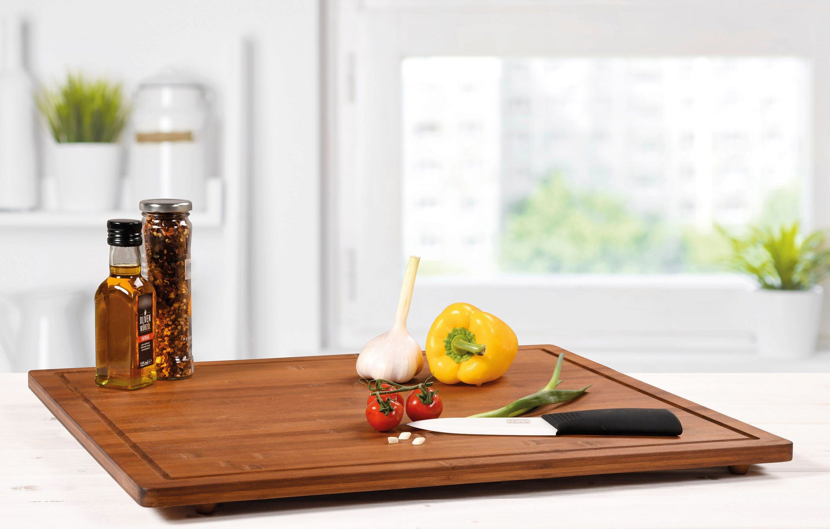 KESPER® Schneide- und Abdeckplatte, Bambus, (1 tlg), mit 4 standfesten Füßen, aus 100% FSC®-zertifiziertem Bambus