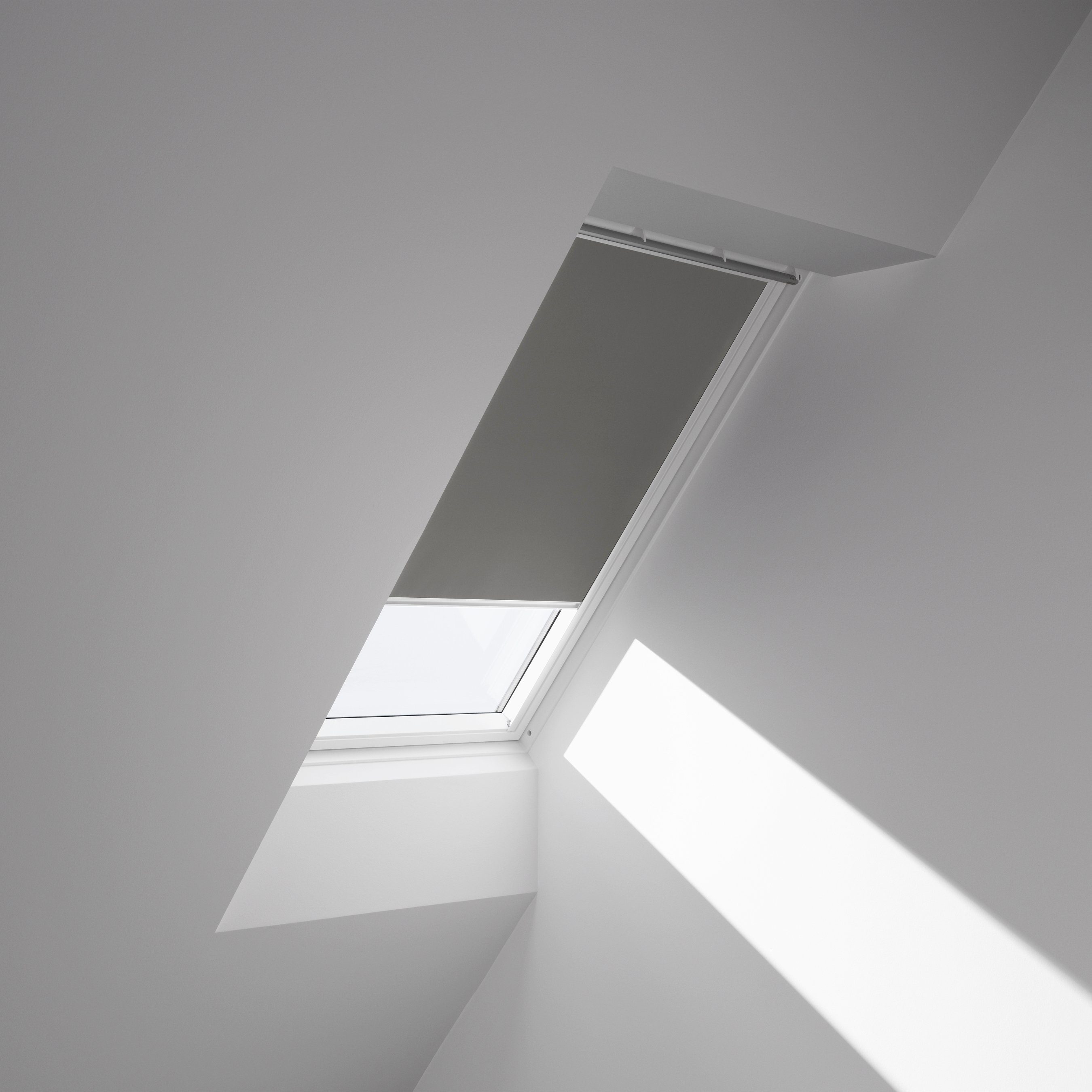 VELUX Verdunklungsrollo »Pick in Führungsschienen, Click!«, grau & VELUX, DKL verdunkelnd, 0705SWL, SK08