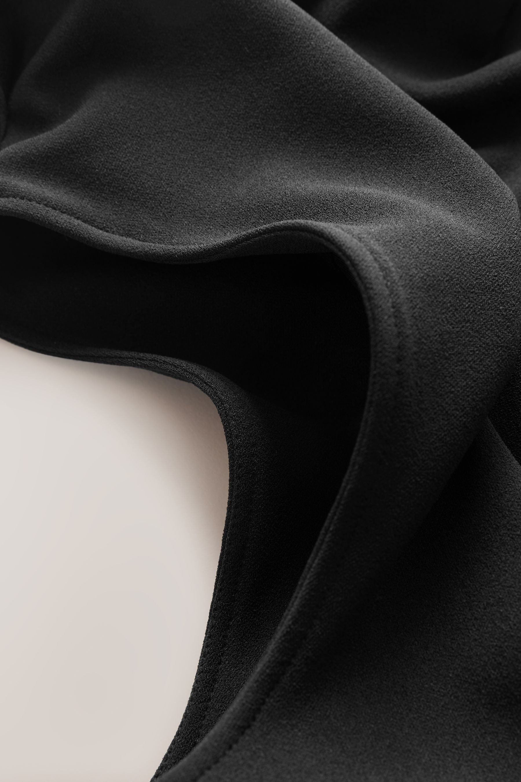 Next Jumpsuit Festlicher Jersey-Overall mit Wasserfallkragen (1-tlg)