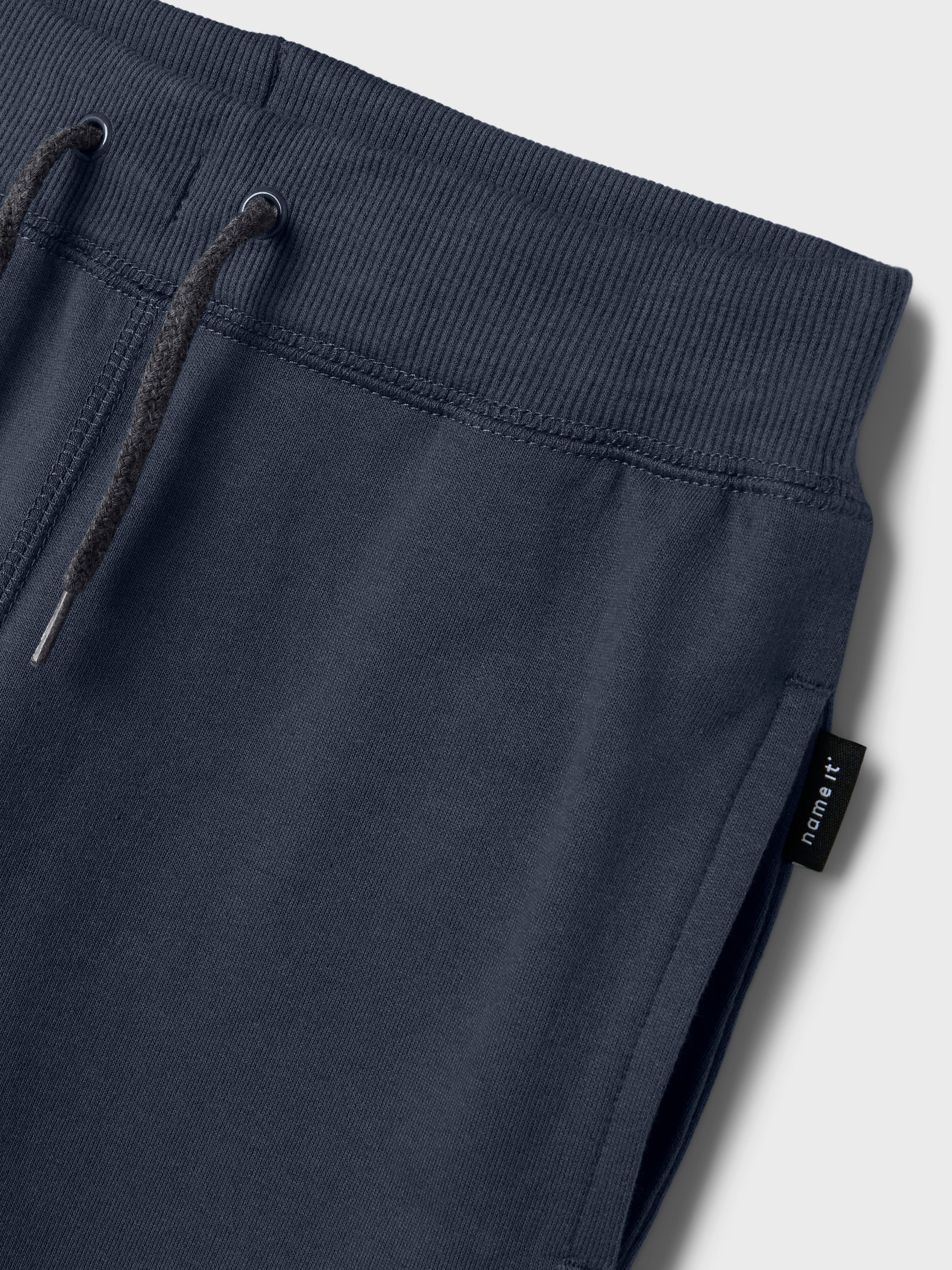 Name It Jogginghose NKMSWEAT für Jungen mit verstellbarem Bund und Kordelzug unifarben, casual, regular fit, Baumwollmix, Rundhals
