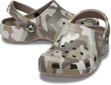 Crocs Classic Printed Camo Clog Clog, Sommerschuh, Gartenschuh, Poolslides, mit allover Muster