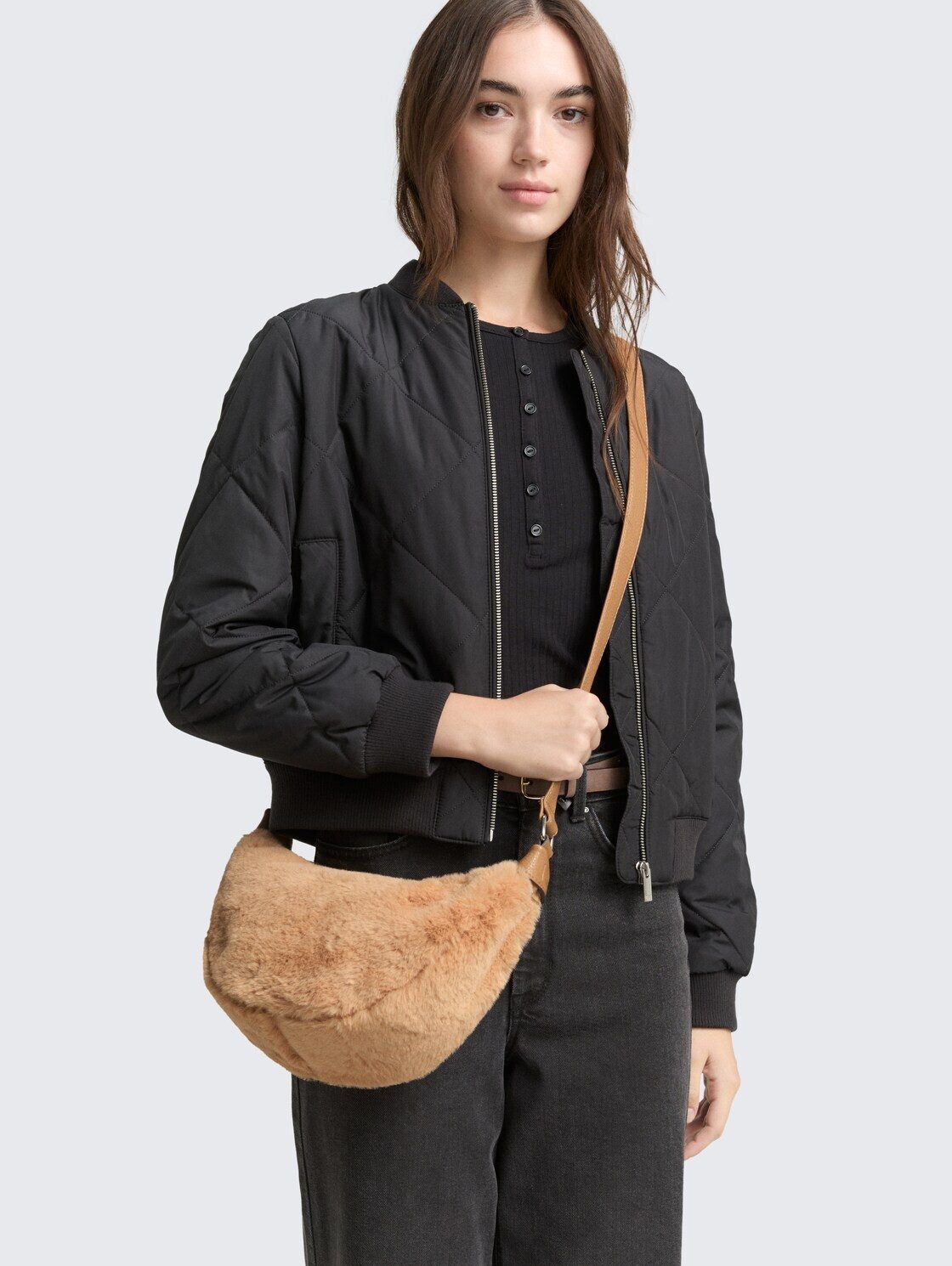 TOM TAILOR Denim Umhängetasche Bags, TTLIRIEL WINTER M Umhängetasche aus Kunstpelz