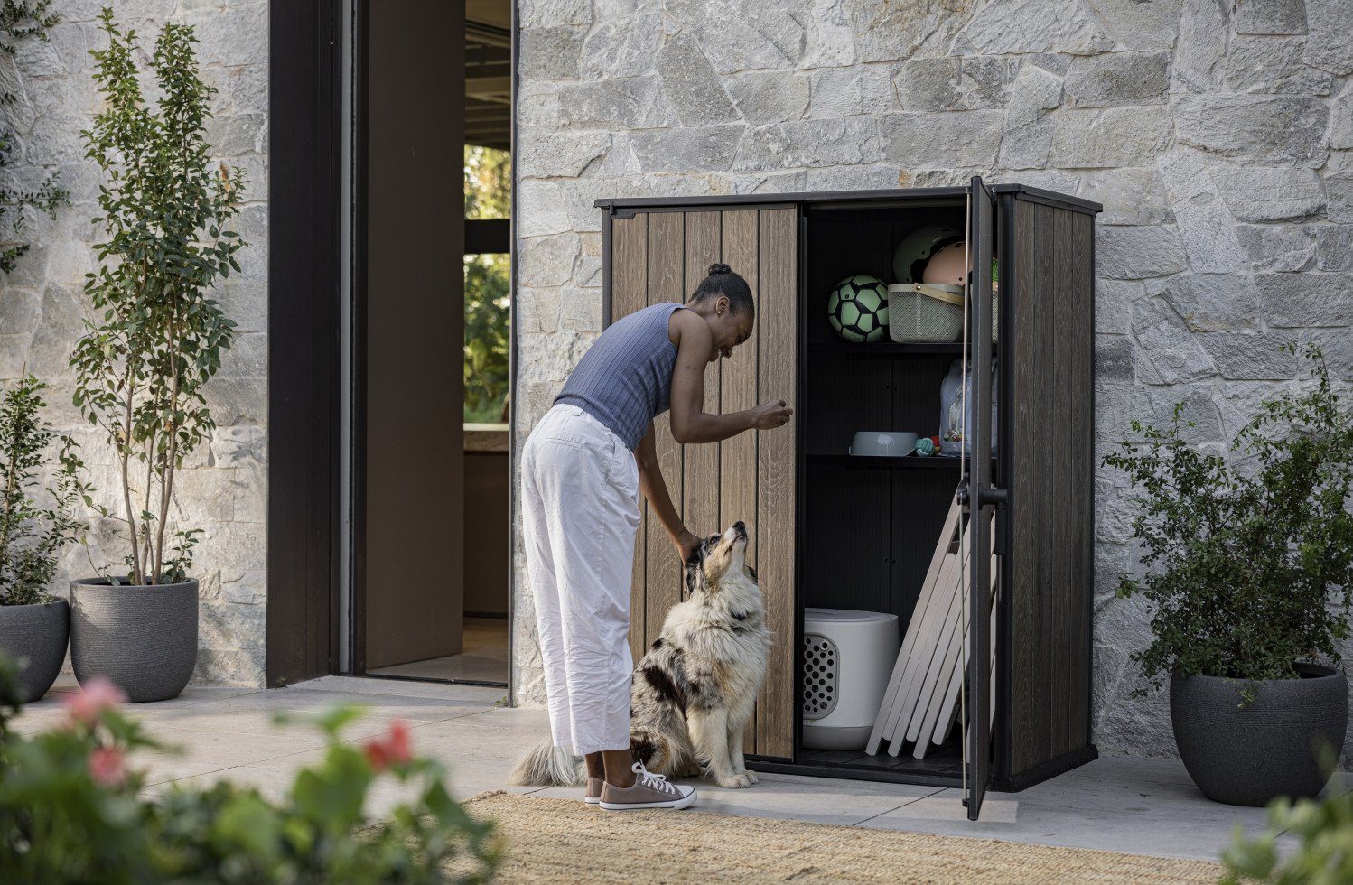 Keter Geräteschrank Keter Kunststoff Gartenschrank Signature Walnuss