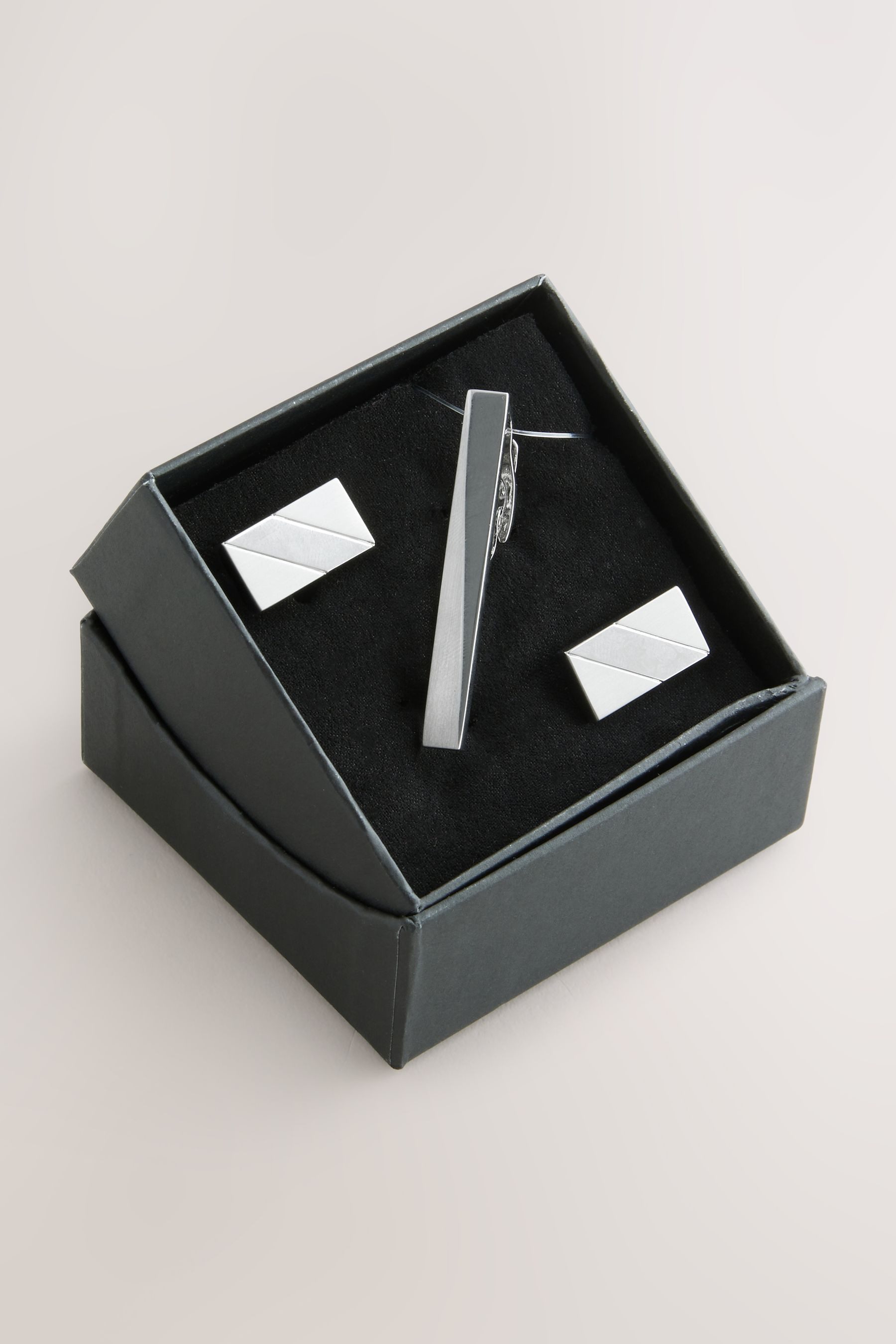 Next Manschettenknöpfe und Krawattennadel Set Matte Manschettenknöpfe und Krawattenclip im Set (1-tlg)