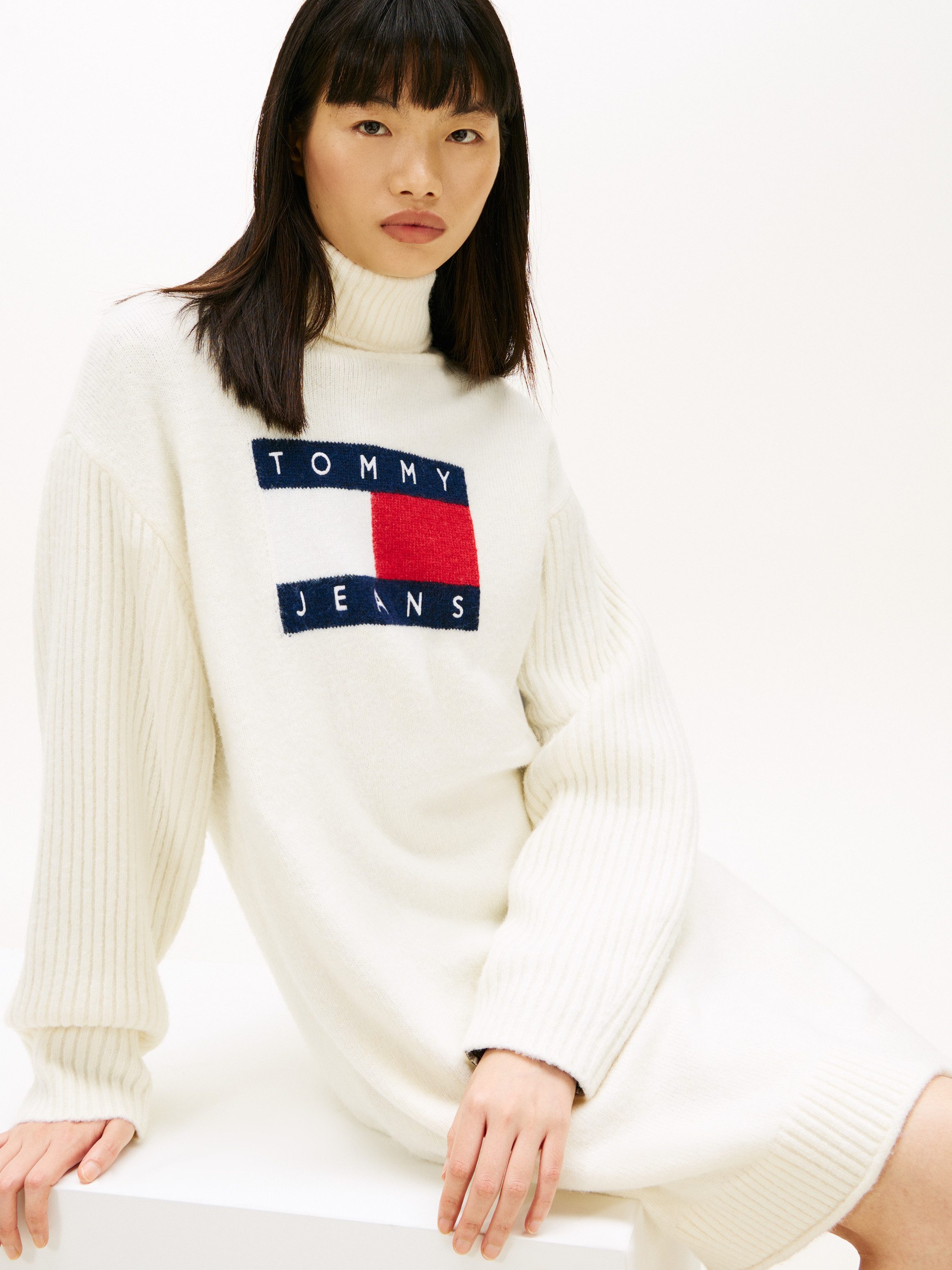 Tommy Jeans Strickkleid TJW TURTLENECK FLAG DRESS EXT
