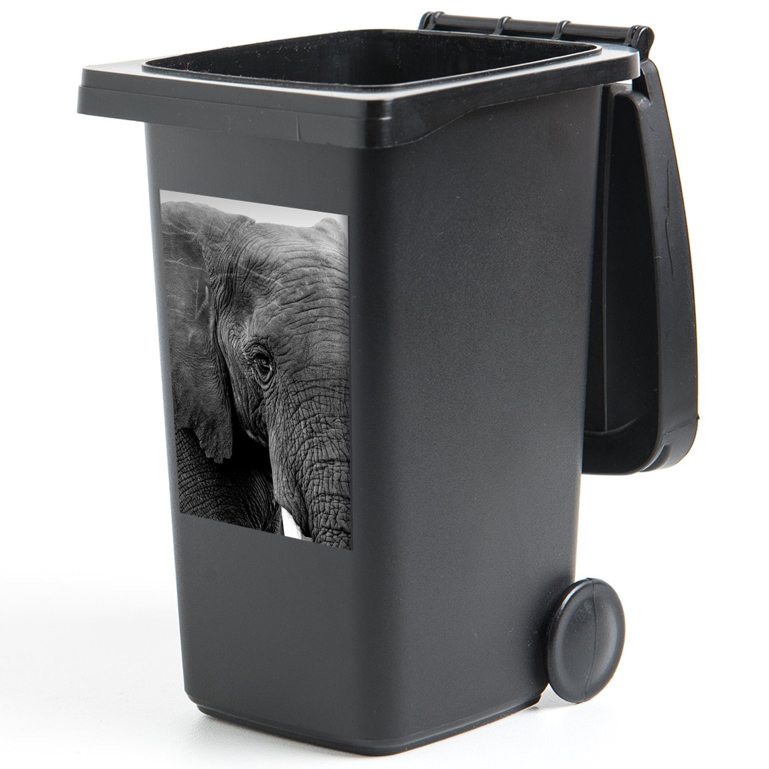Abfalbehälter Schwarz - - Weiß - Wandsticker MuchoWow (1 Tiere Container, Natur Sticker, St), Mülltonne, - Mülleimer-aufkleber, Elefant