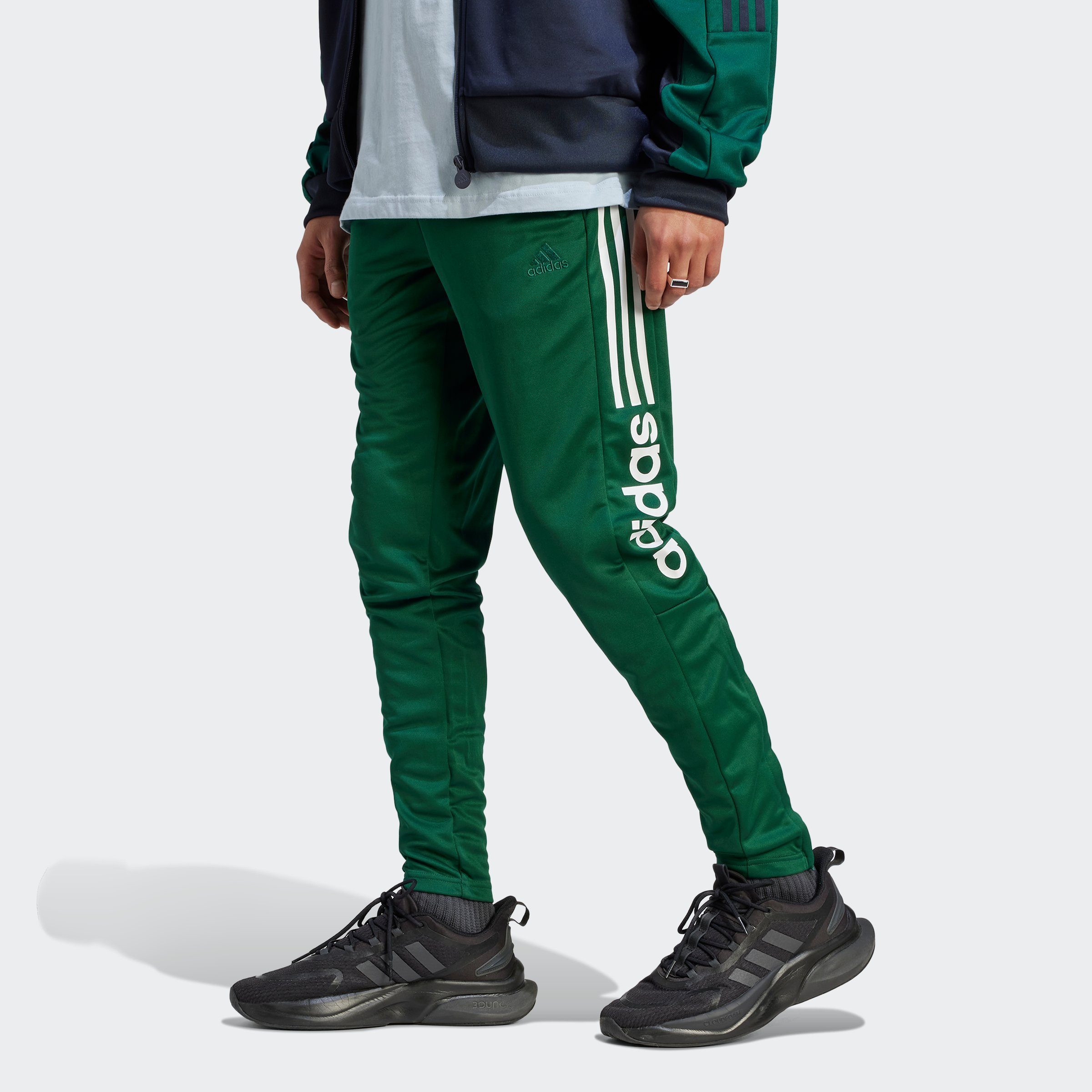 HOSE Green TIRO WORDMARK Collegiate adidas Sporthose Sportswear (1-tlg)