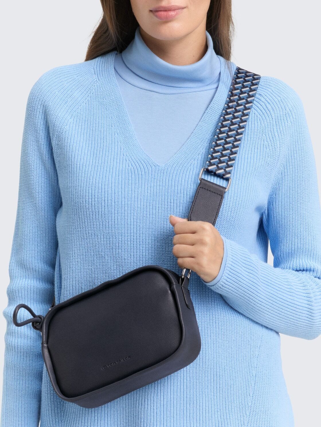 TOM TAILOR Kameratasche Bags, TTTATIANA Umhängetasche mit gemustertem Webriemen