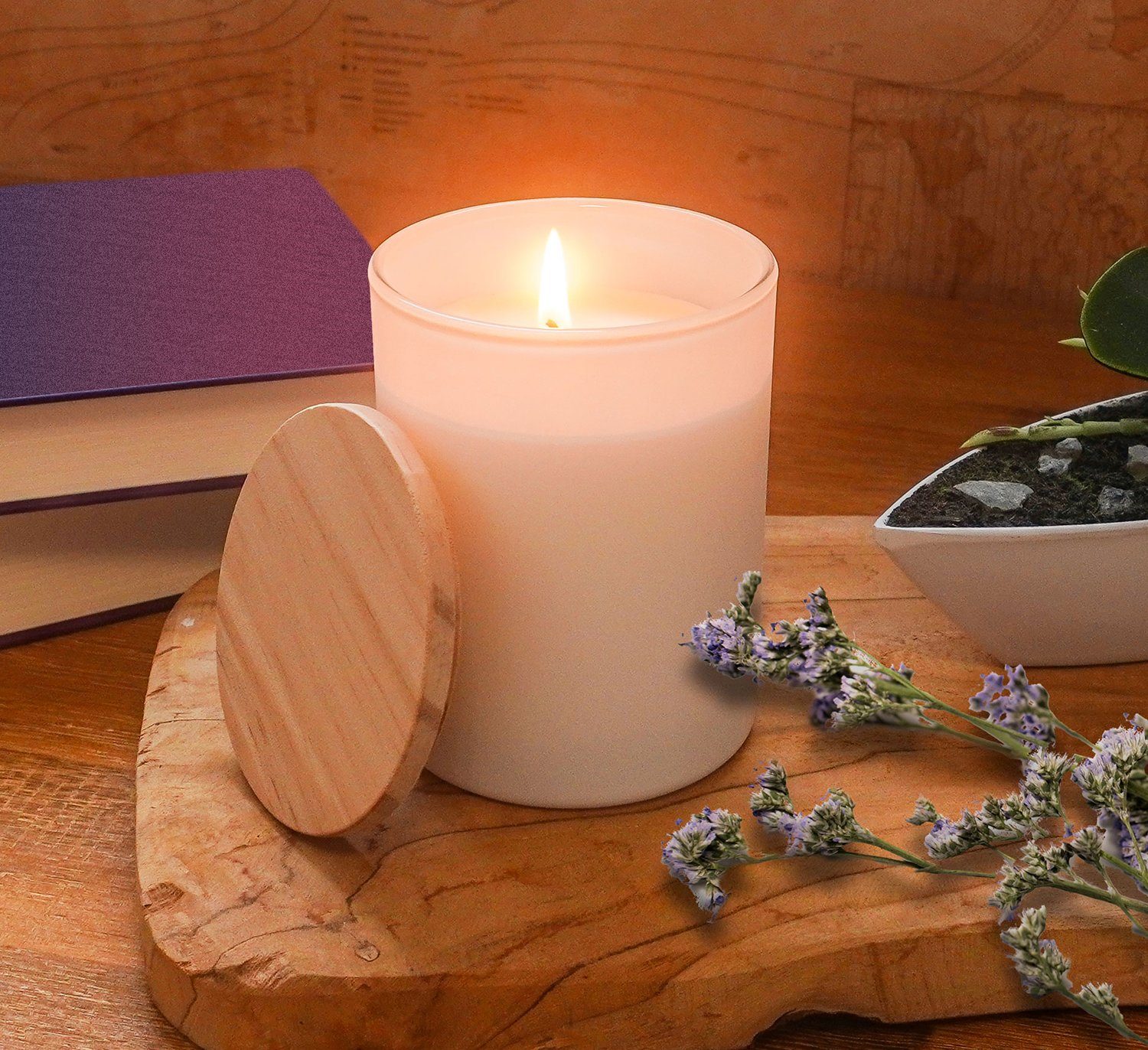 Alcube Duftkerze Lavendel & Geranium, aus 100% veganem Sojawachs -  Duftmomemte für Zuhause