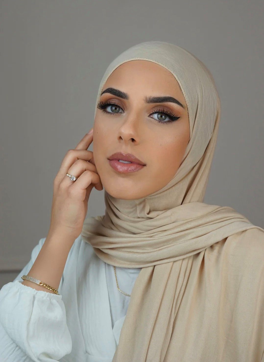 Schal, (Hidschab) Jersey Hijab Kopftuch Rutschfrei Stoff Losyana Beige Kopftuch
