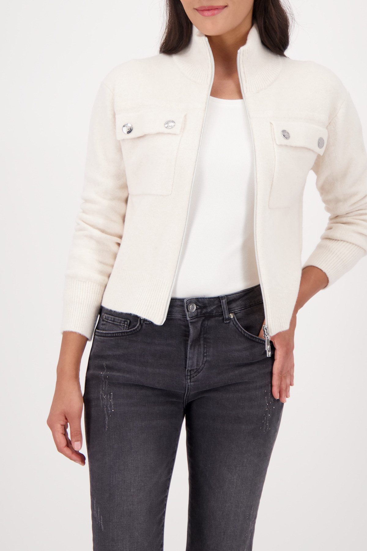 Monari Strickjacke Jacke Strickjacke Körpernahe Passform mit Stehkragen günstig online kaufen