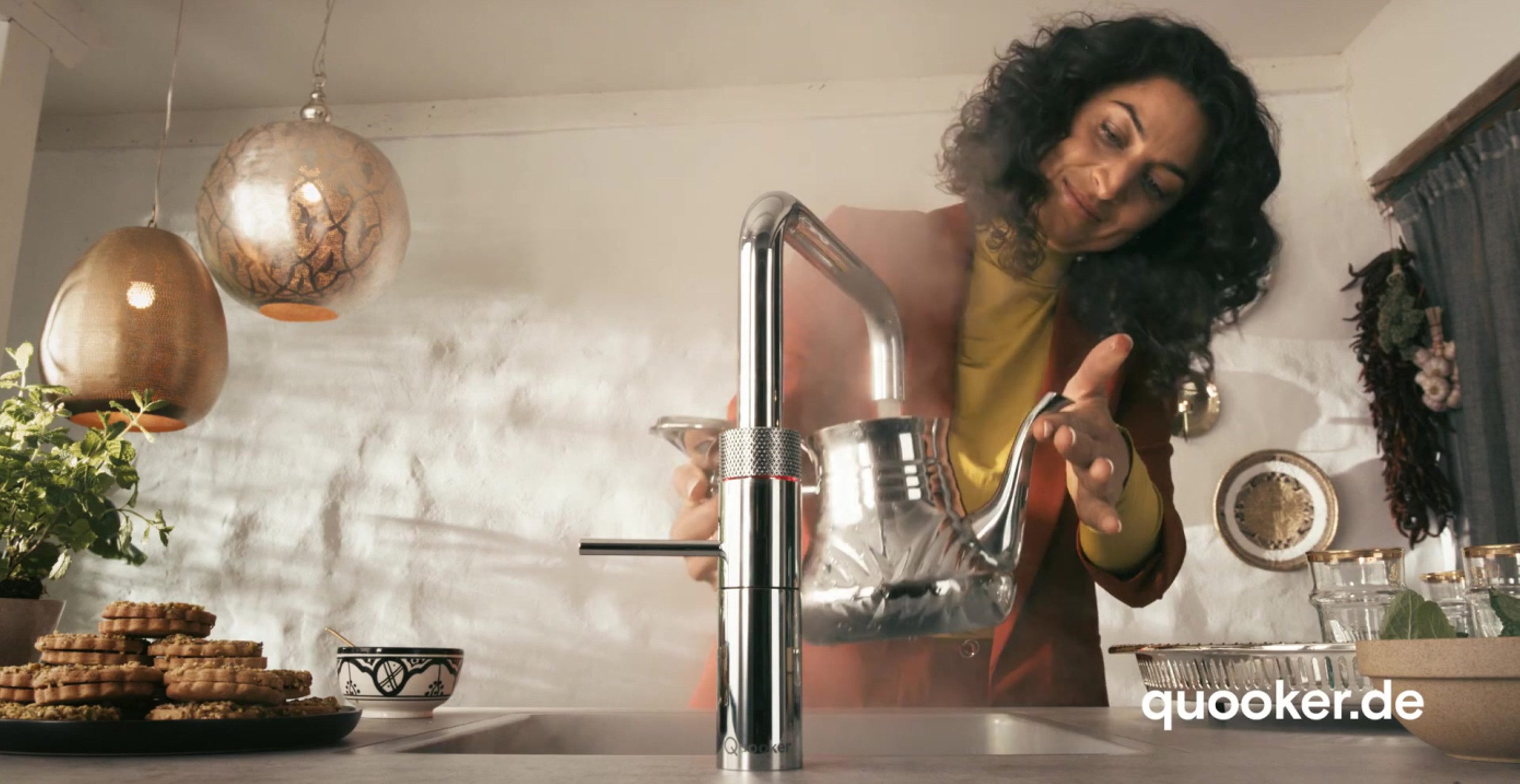 QUOOKER Küchenarmatur QUOOKER FUSION SQUARE Chrom COMBI+ B mit CUBE 2 (22+FSCHRCUBE) (2-St) 100°C Kochendwasserhahn mit Trinkwassersystem