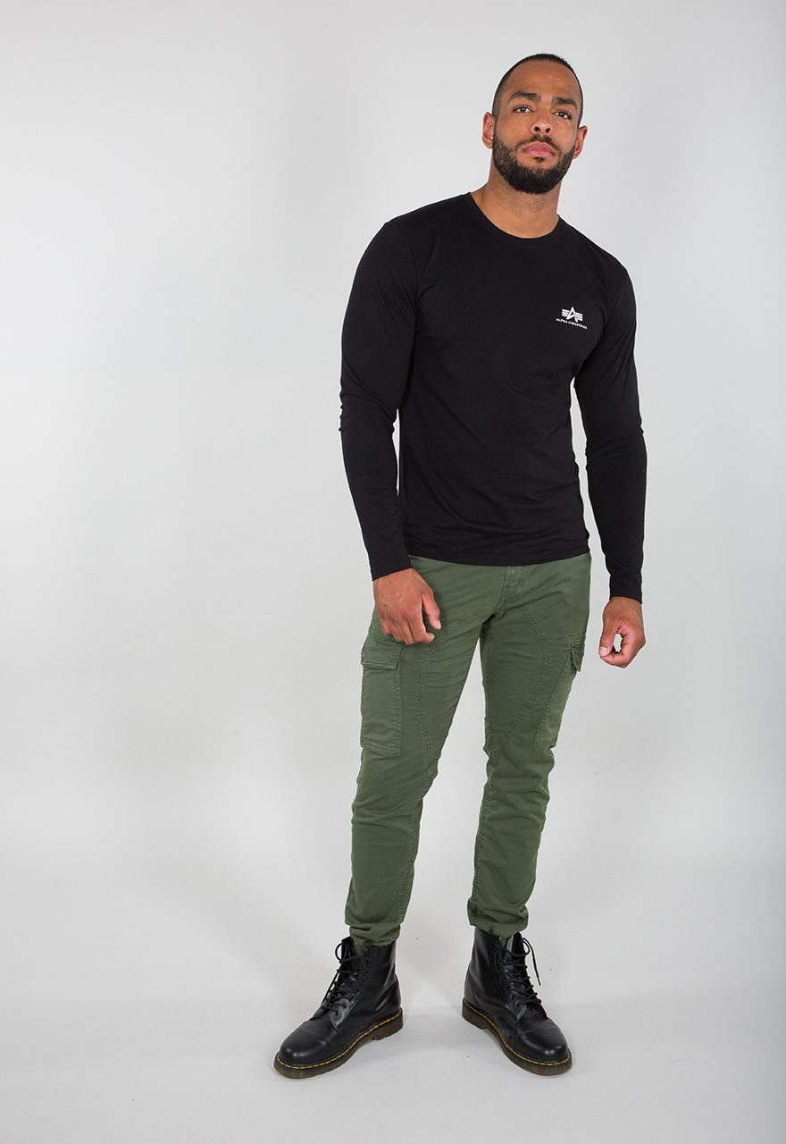 ALPHA INDUSTRIES Herren Basic T-Shirt – Kurzarm, Regular Fit, Kleines Logo, Aus Combed Cotton