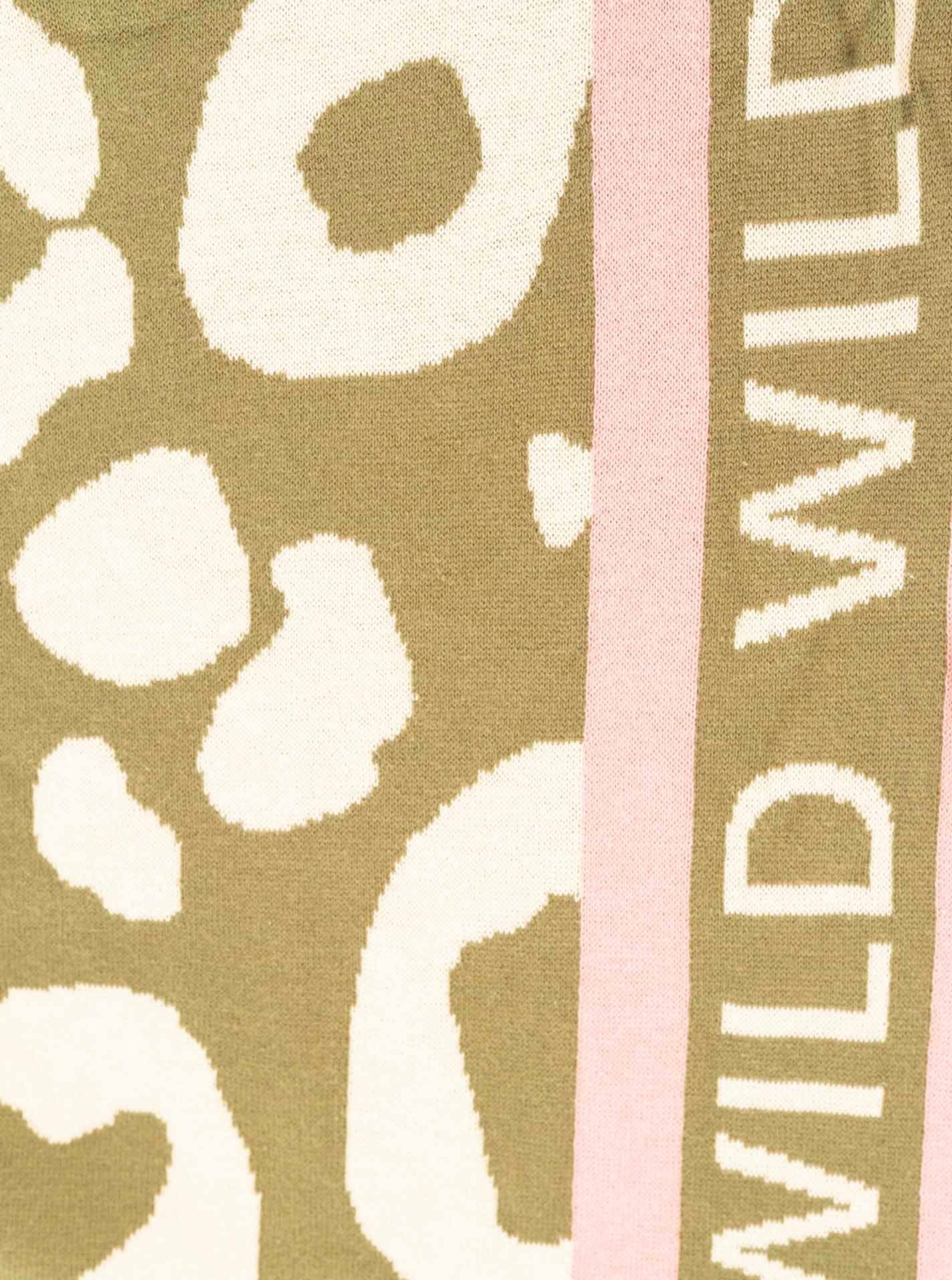 Zwillingsherz Dreieckstuch "WILD Leo", Animal-Muster, klassische Dreiecksform, Schriftzug am Rand