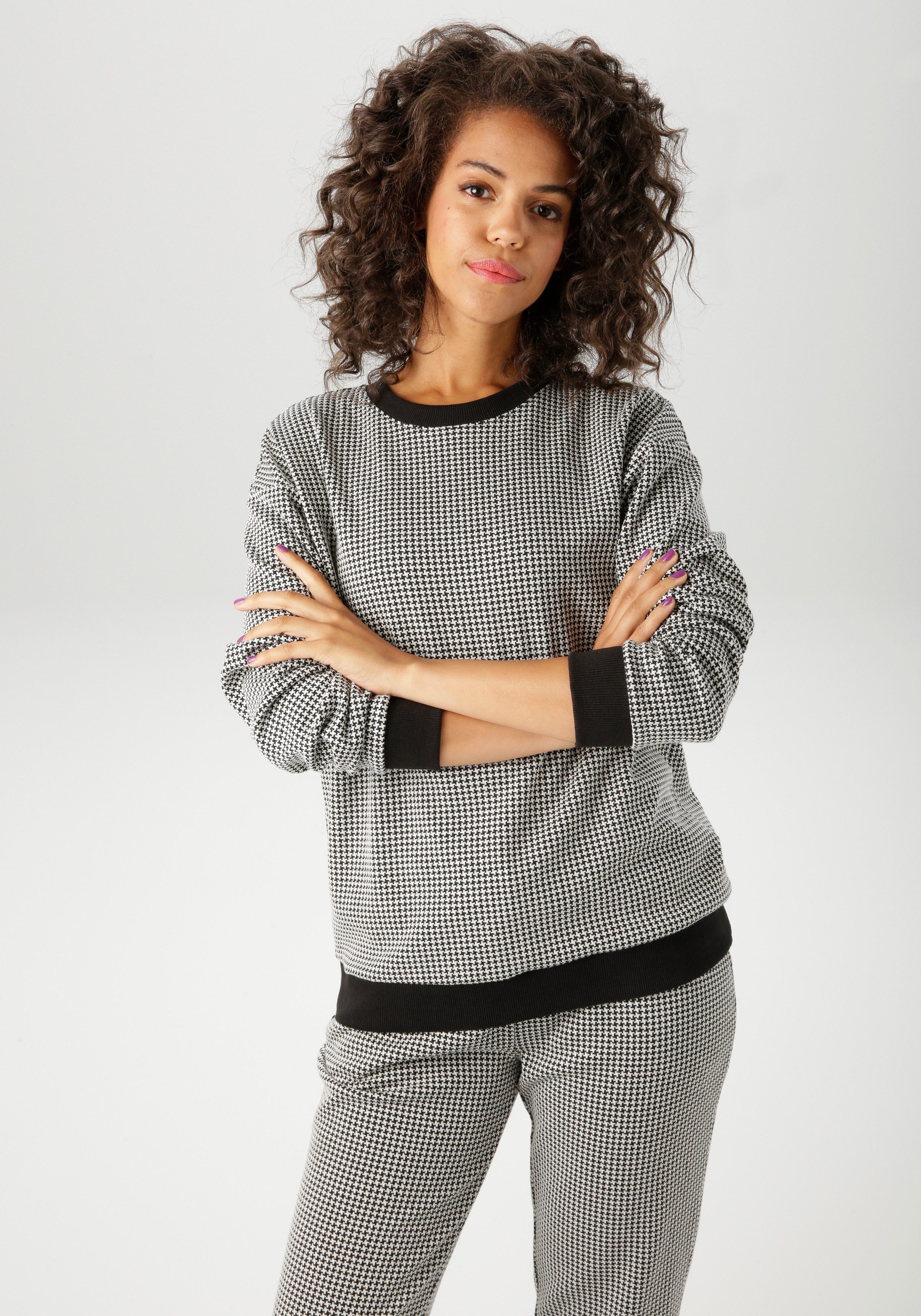 Aniston CASUAL Sweatshirt mit trendigem Hahnentritt-Muster günstig online kaufen