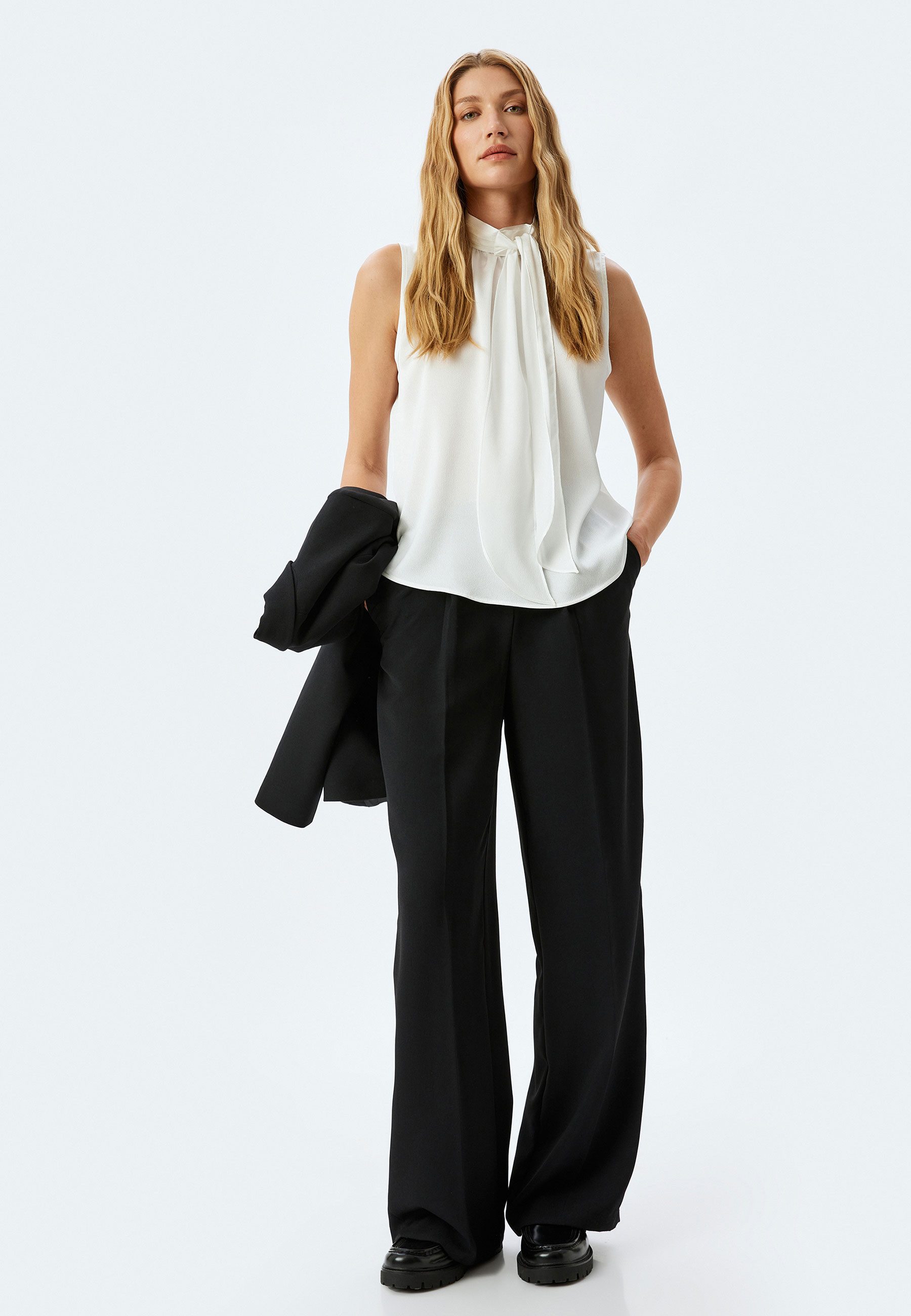 Koton Satinbluse Ärmellos Schal Kragen Satinbluse günstig online kaufen