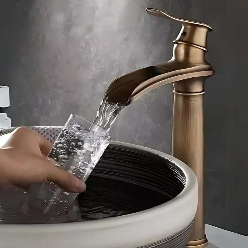 Kinaree Badarmatur Retro Messing Wasserhahn OLAS