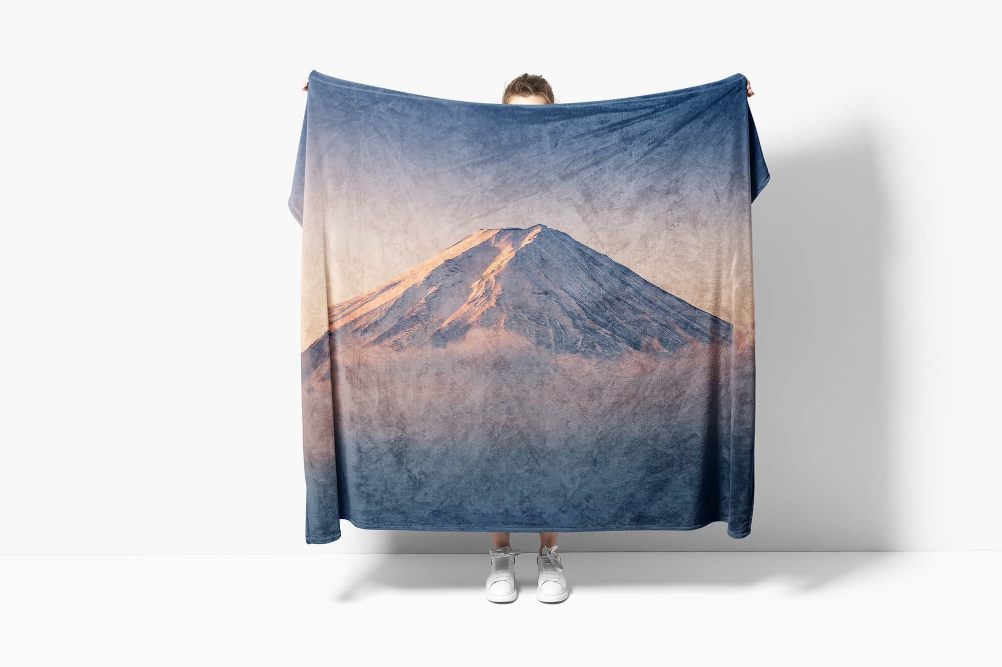 Fuji Handtücher Kuscheldecke Wolken, Handtuch Vulkan Strandhandtuch Baumwolle-Polyester-Mix Art Japan Saunatuch Handtuch Fotomotiv Sinus (1-St), mit