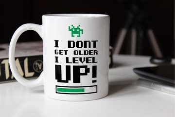 MoonWorks Tasse Kaffeetasse I dont get older I level up Gamer Spruchtasse Geburtstagstasse MoonWorks®, Keramik