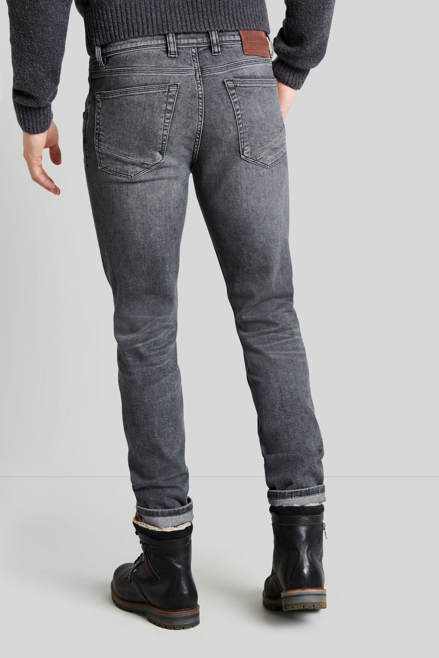 bugatti 5-Pocket-Jeans besonders weicher Haptik mit hellgrau