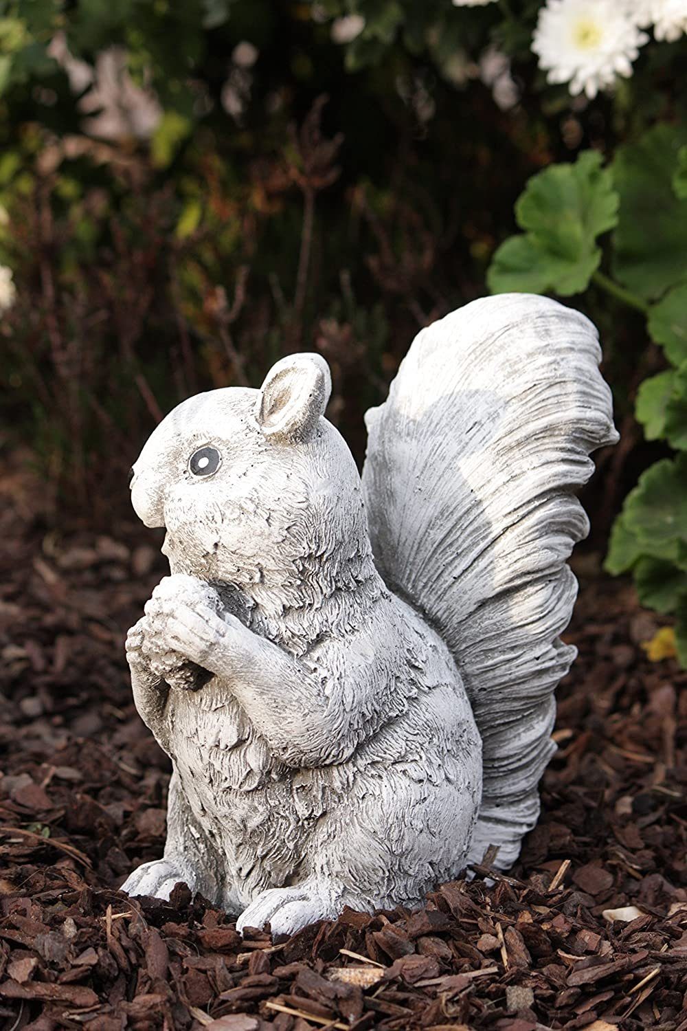 Steinfigur Stone stehend Eichhörnchen Gartenfigur Style and
