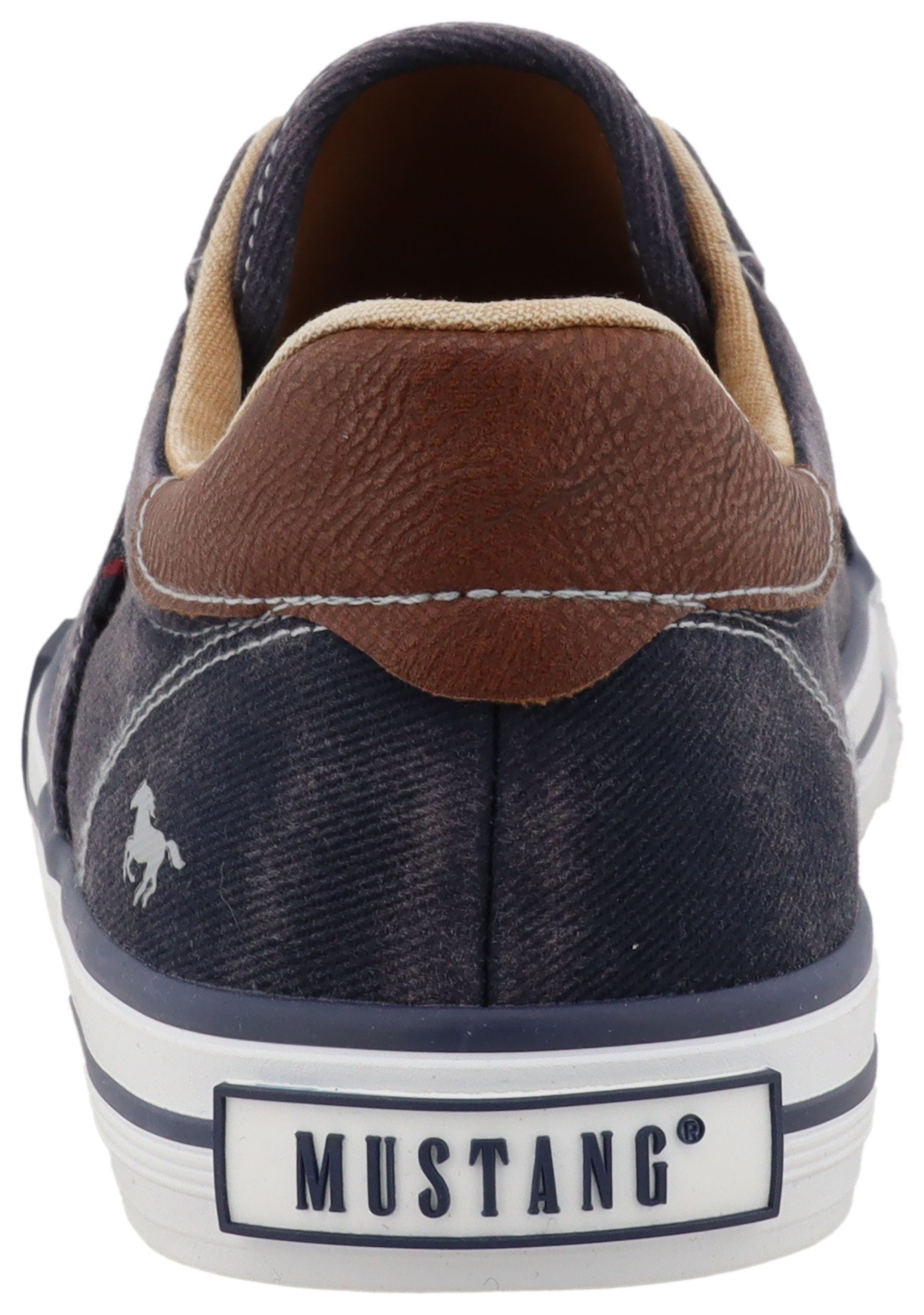 Mustang Shoes Calogero Slip-On Sneaker Slipper, Freizeitschuh, Halbschuh mit Kontrastnähten