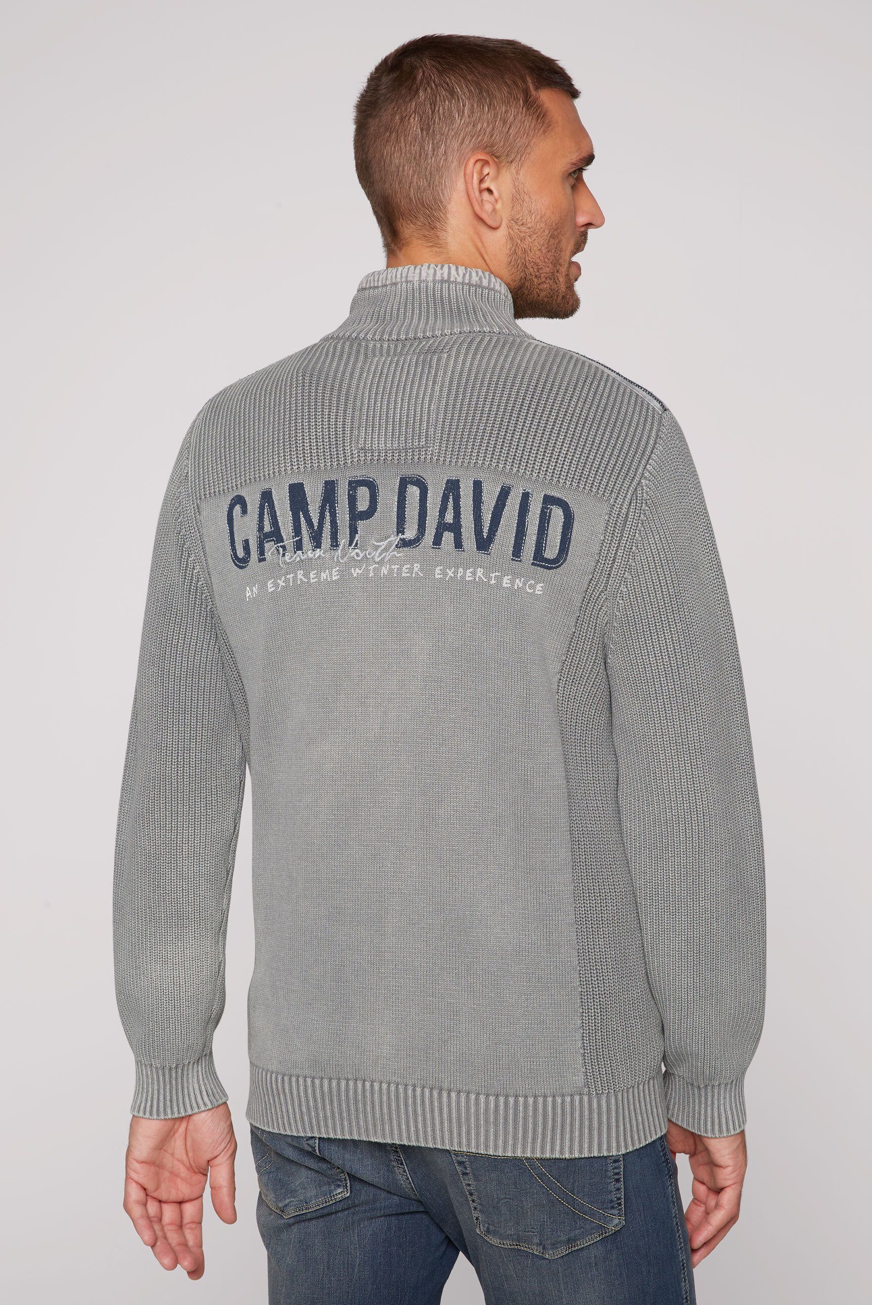 CAMP DAVID Strickjacke aus Baumwolle, Logo Artworks vorne und hinten