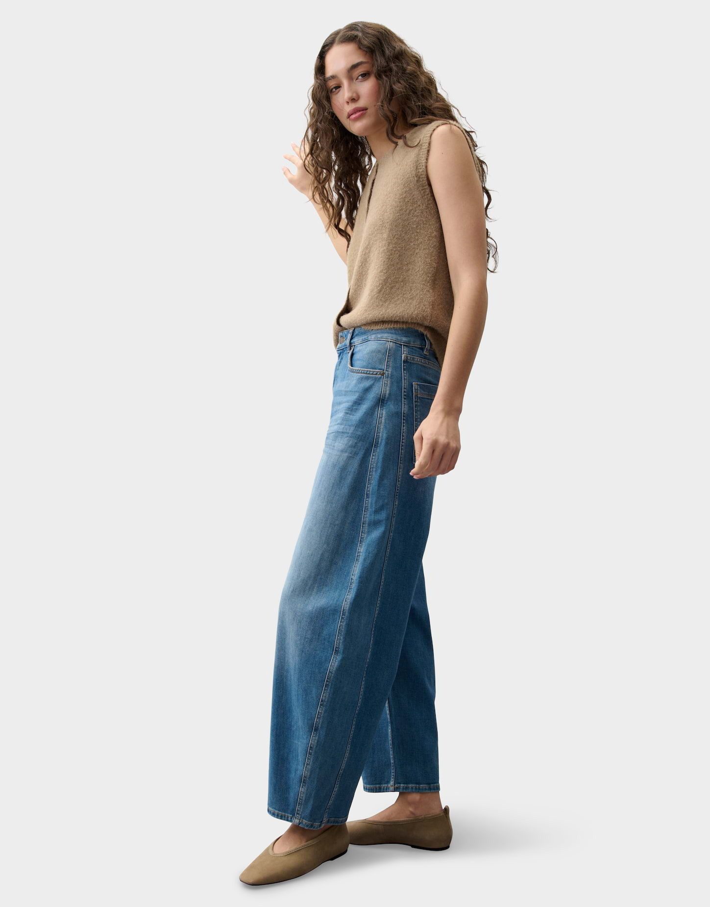 OPUS PANTS Relax-fit-Jeans aus Candiani Denim Mid Rise Ovale Beinform mit 5-Pocket-Design und leichten Used-Effekten – Bild 5 von 5